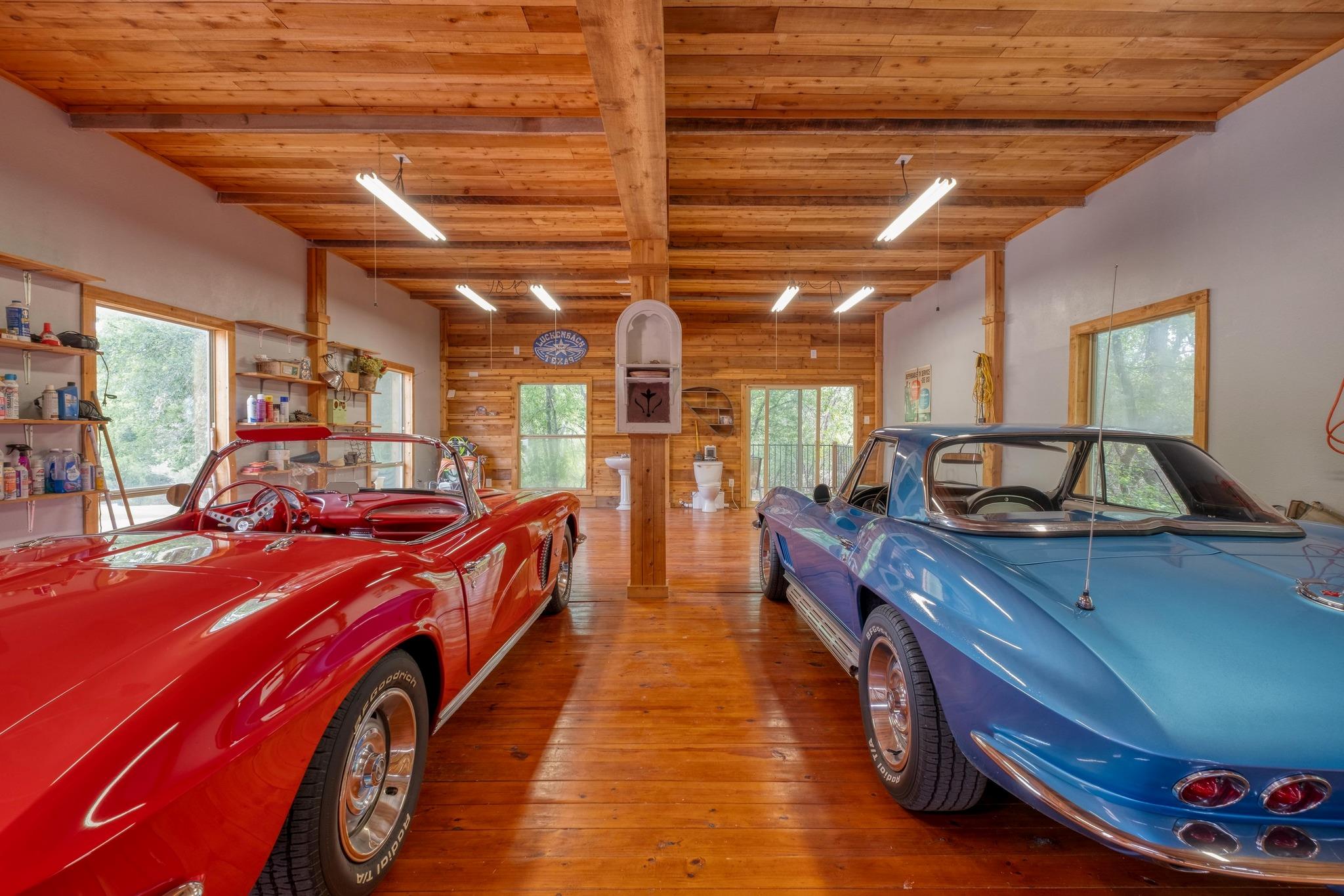 Image 27 of 40 For 200 Red Bird Ln