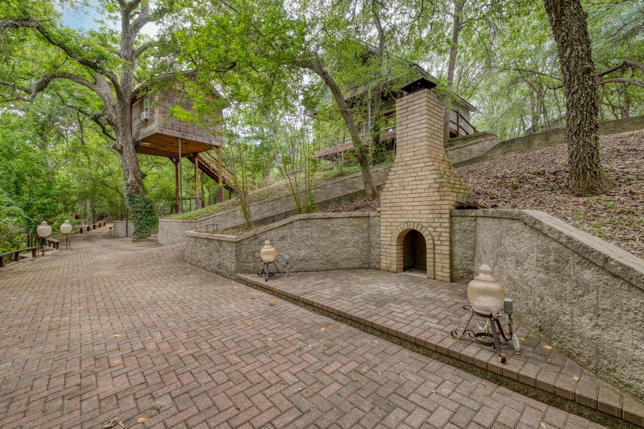 Image 36 of 40 For 200 Red Bird Ln