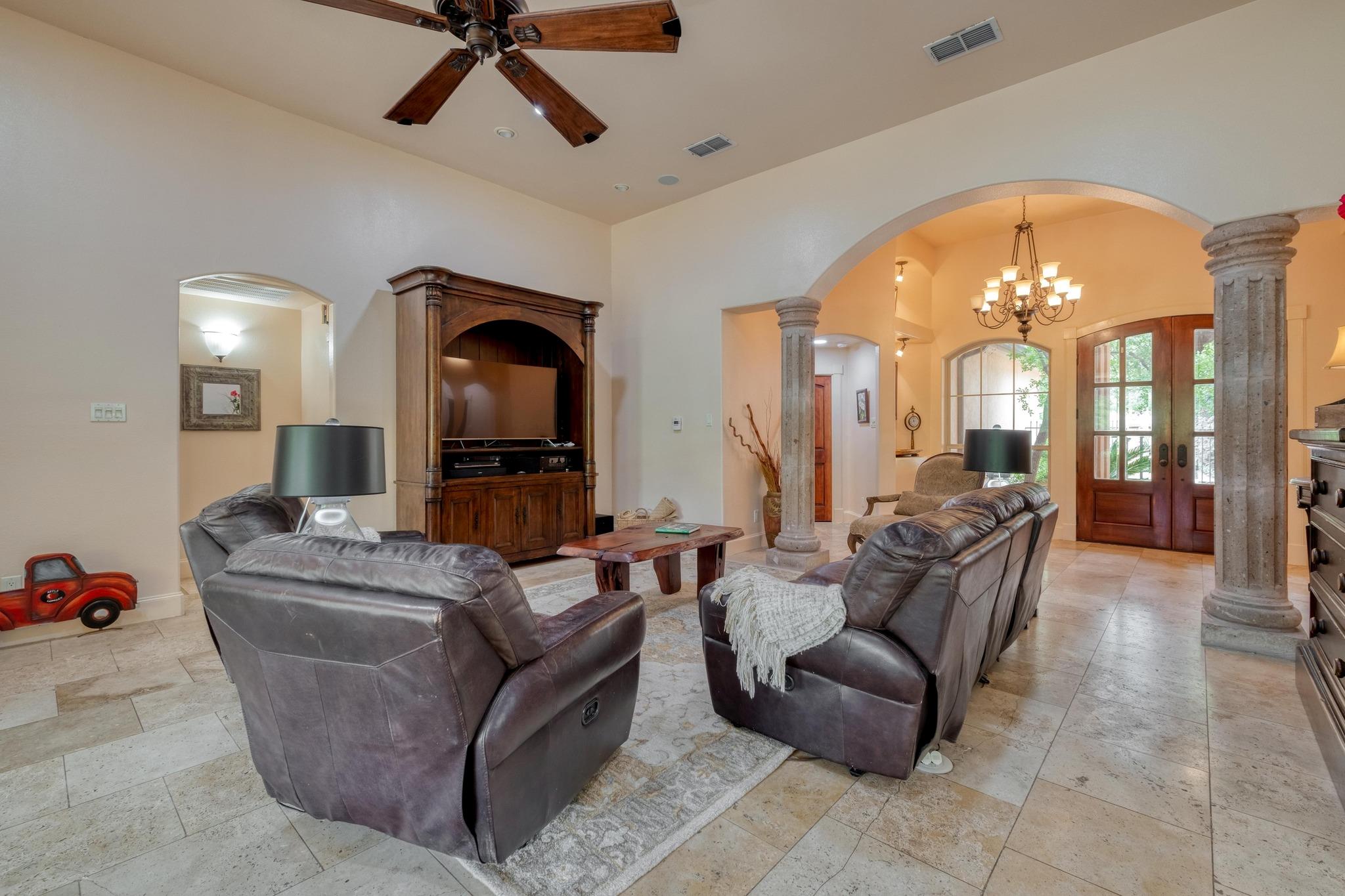 Image 6 of 40 For 200 Red Bird Ln