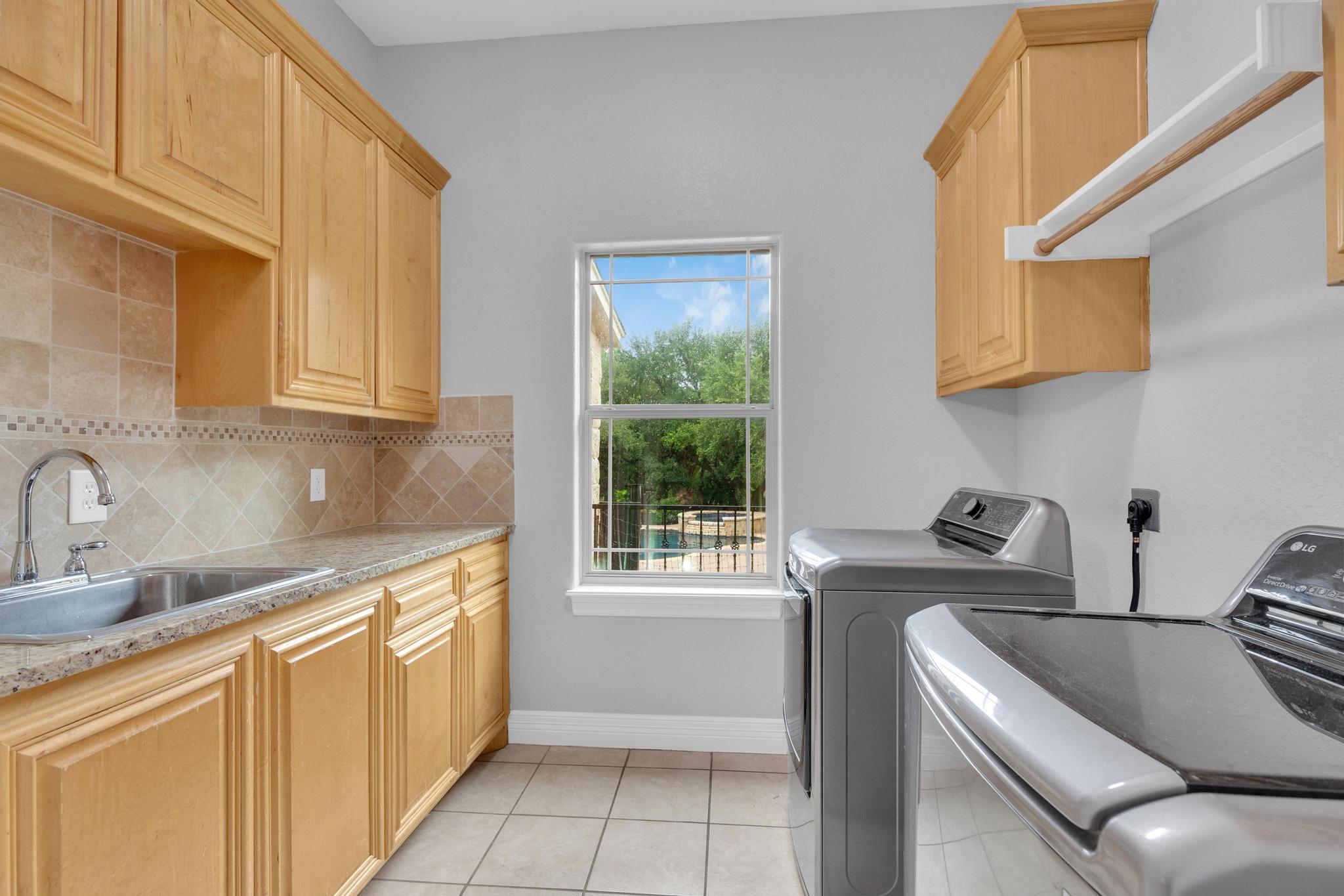 Image 18 of 36 For 1130 Whispering Water