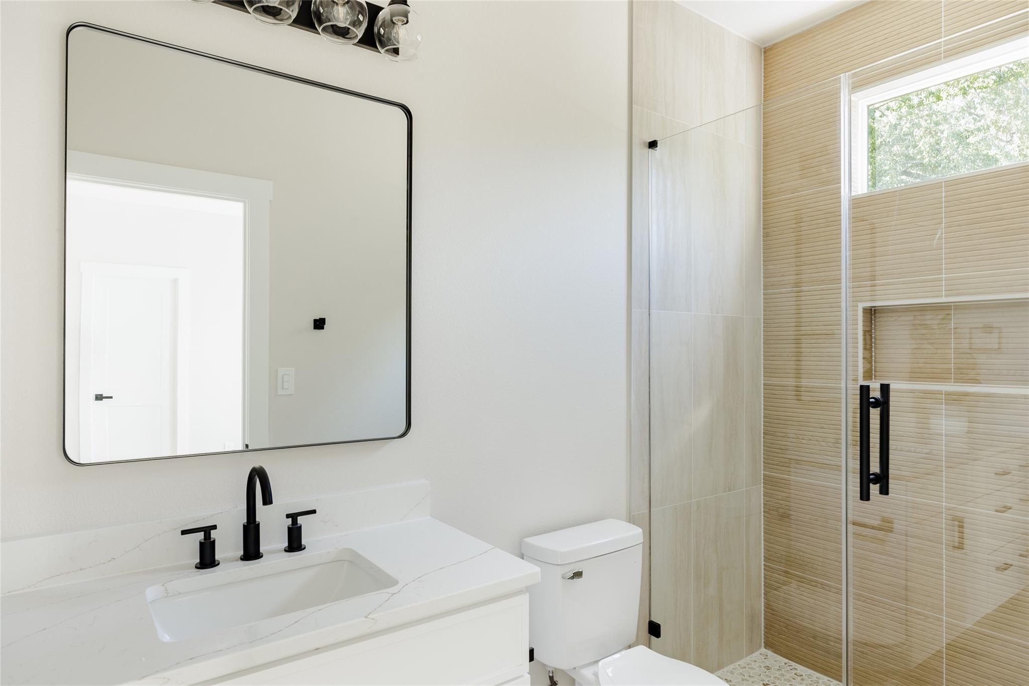 Image 37 of 40 For 901 Redd St 