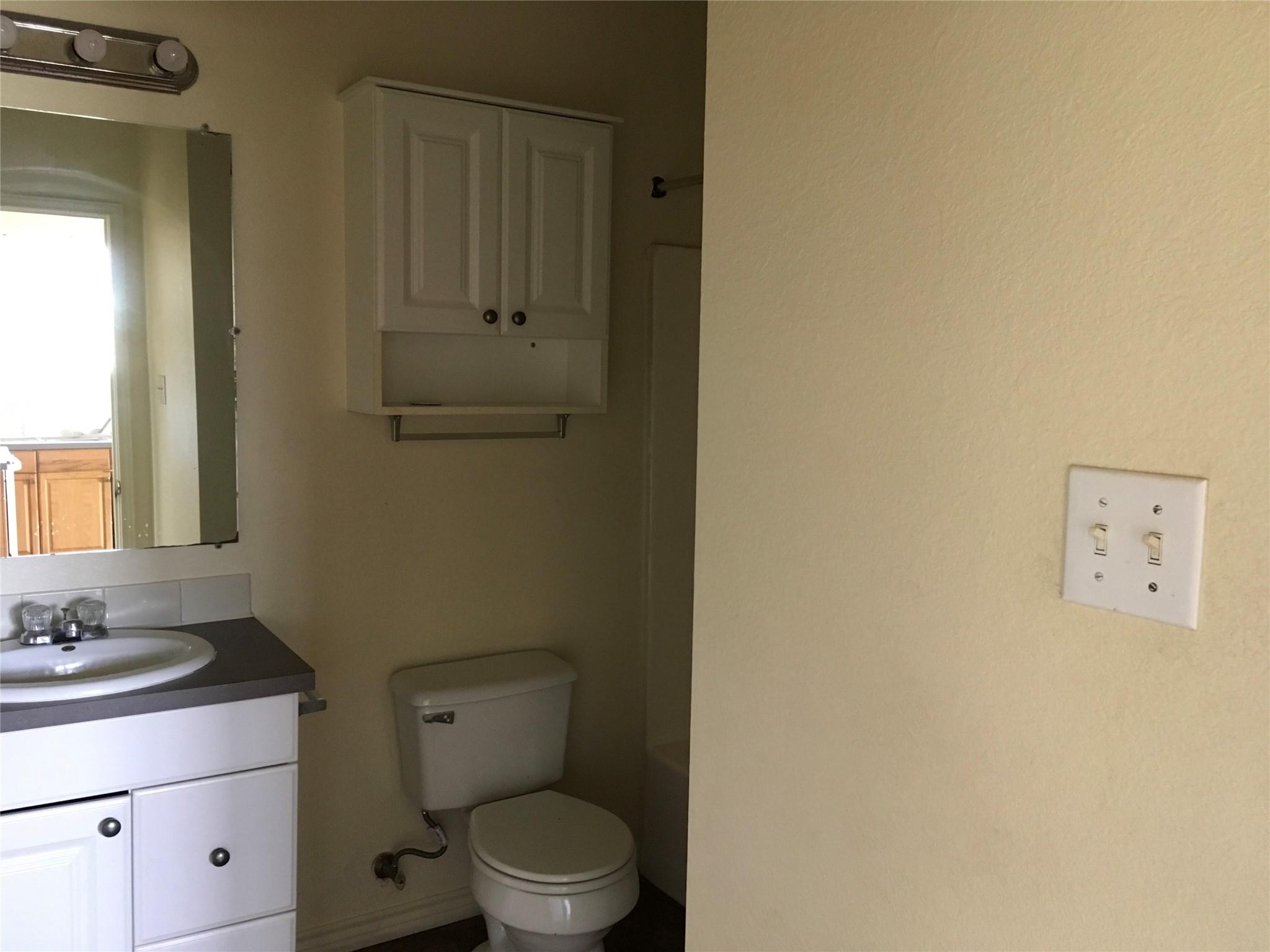 Image 6 of 19 For 251 Zimmerman Ave A-b-c-d