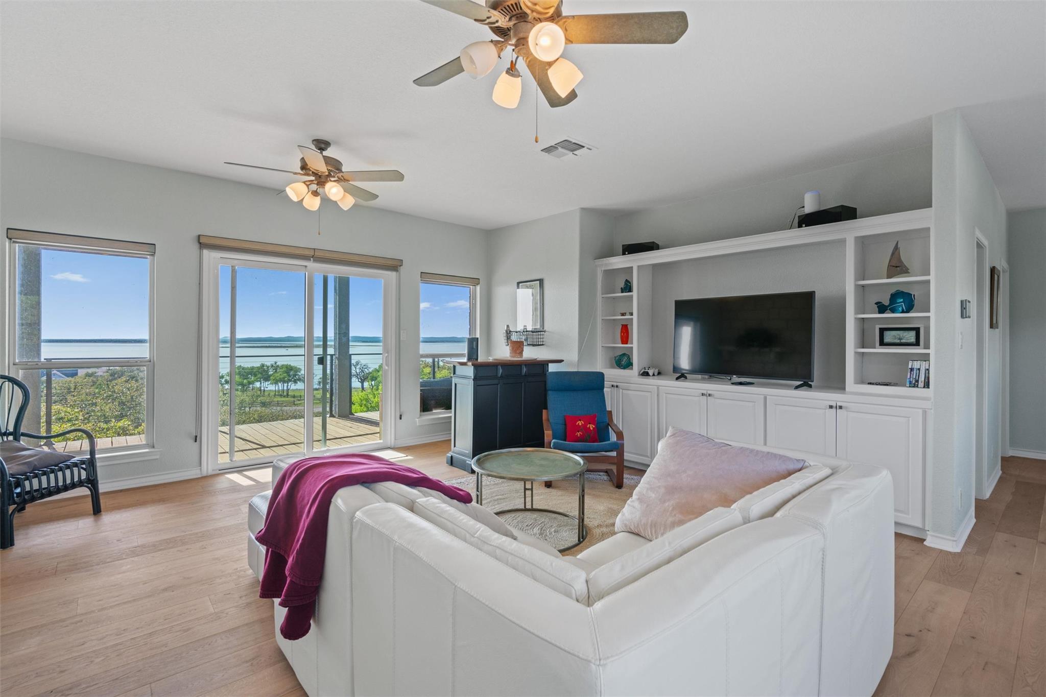 Image 23 of 40 For 4401 Sunset Cliff Rd