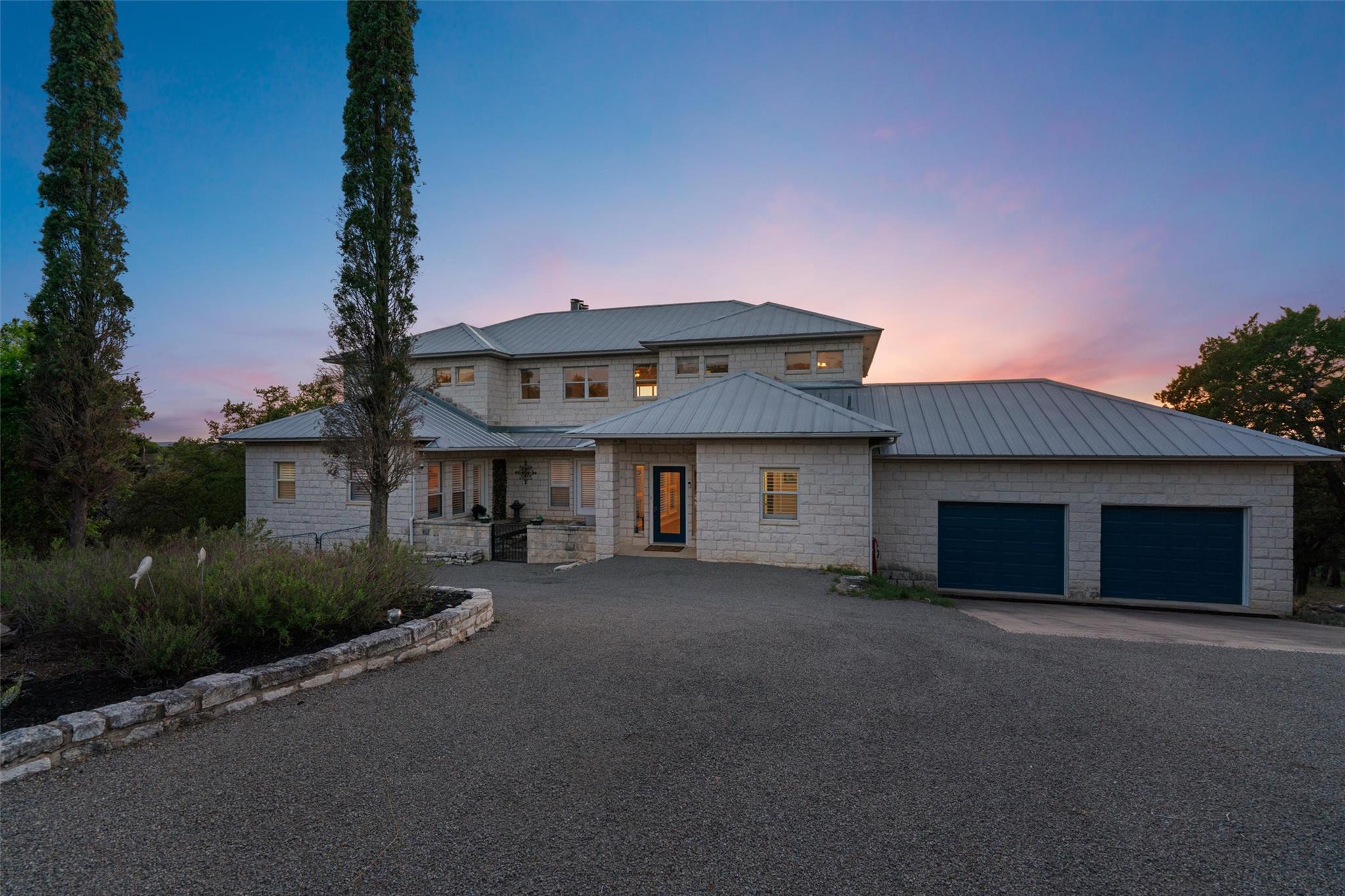 Image 3 of 40 For 4401 Sunset Cliff Rd