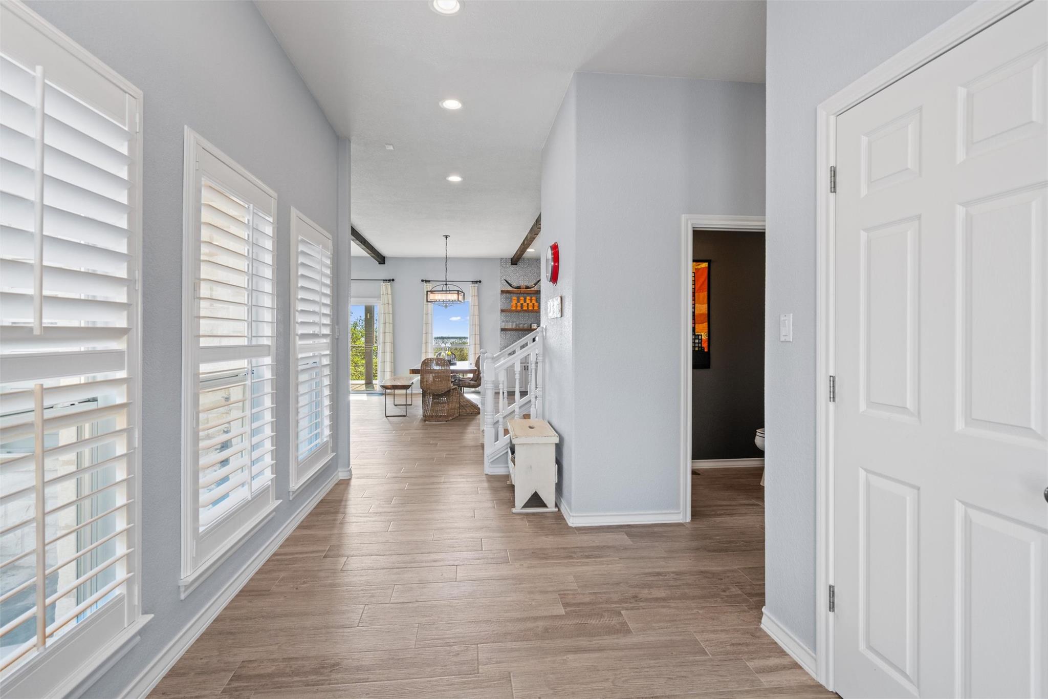 Image 4 of 40 For 4401 Sunset Cliff Rd