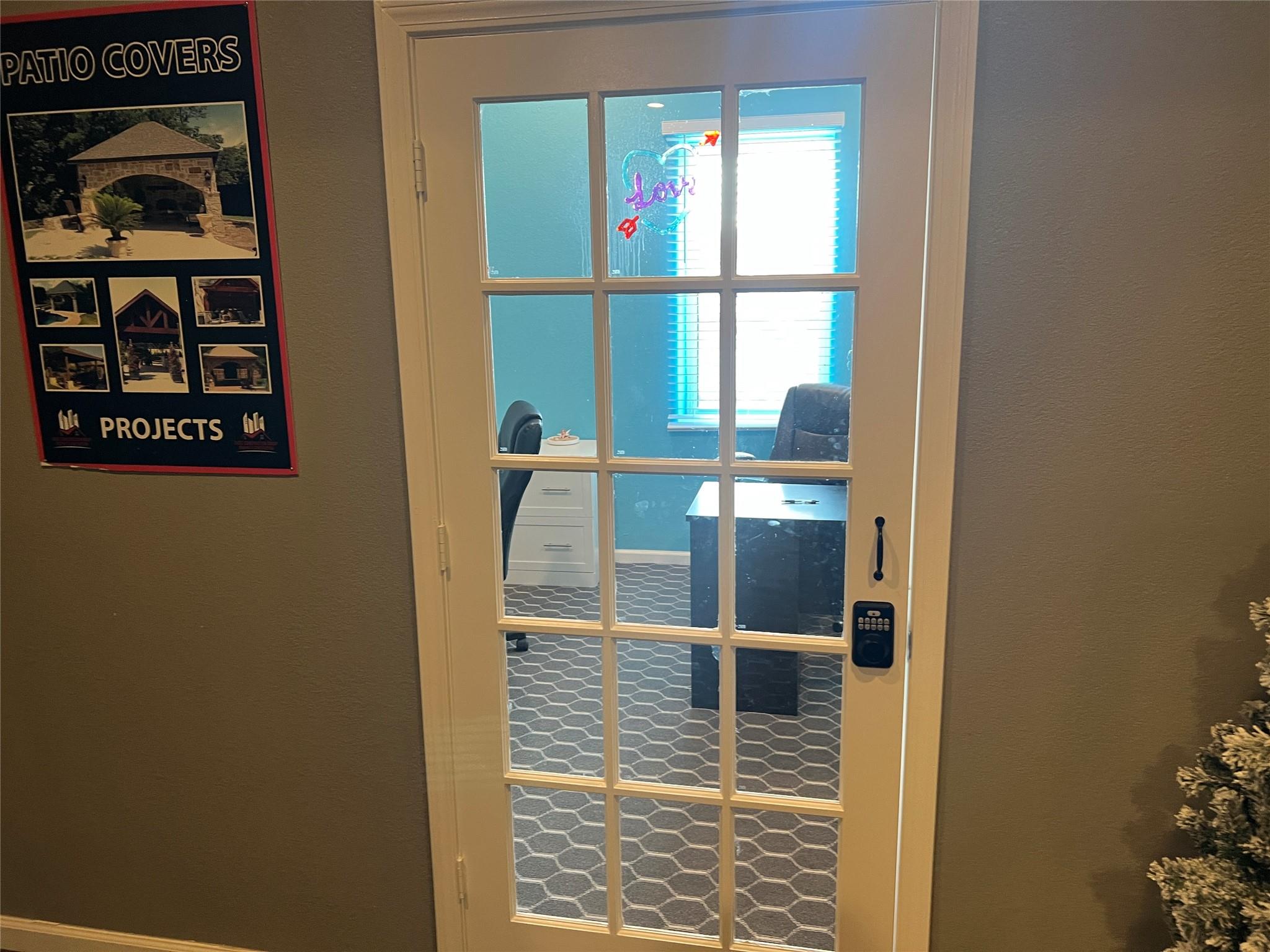 Image 18 of 25 For 15014 Iowa St