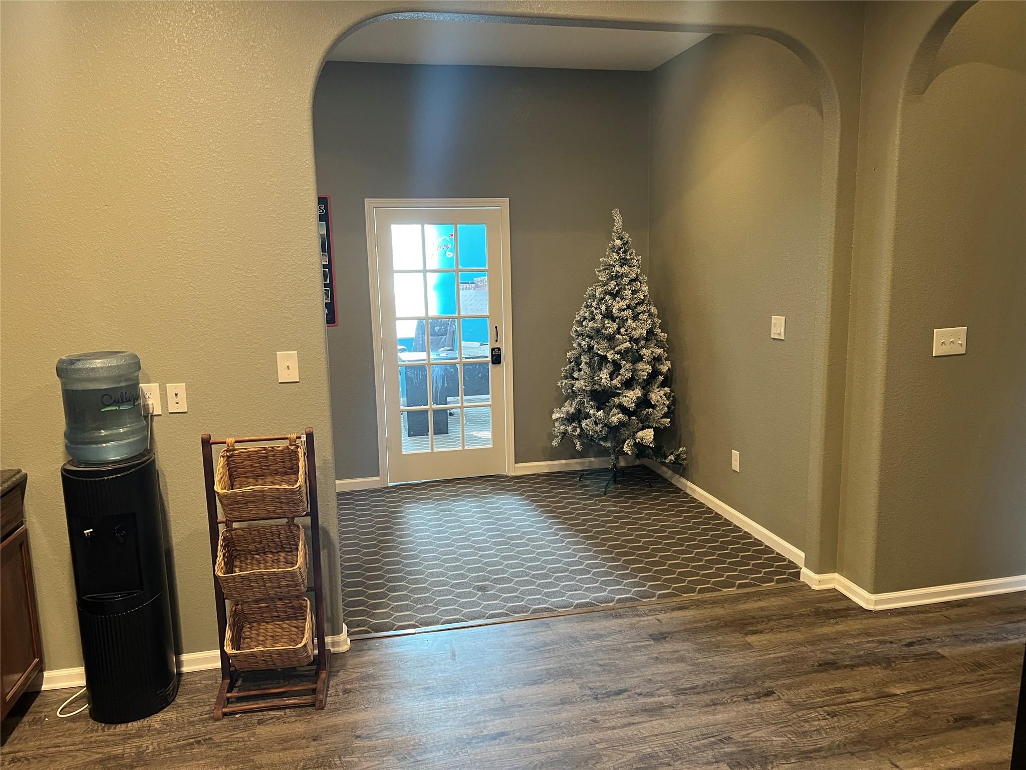 Image 24 of 25 For 15014 Iowa St