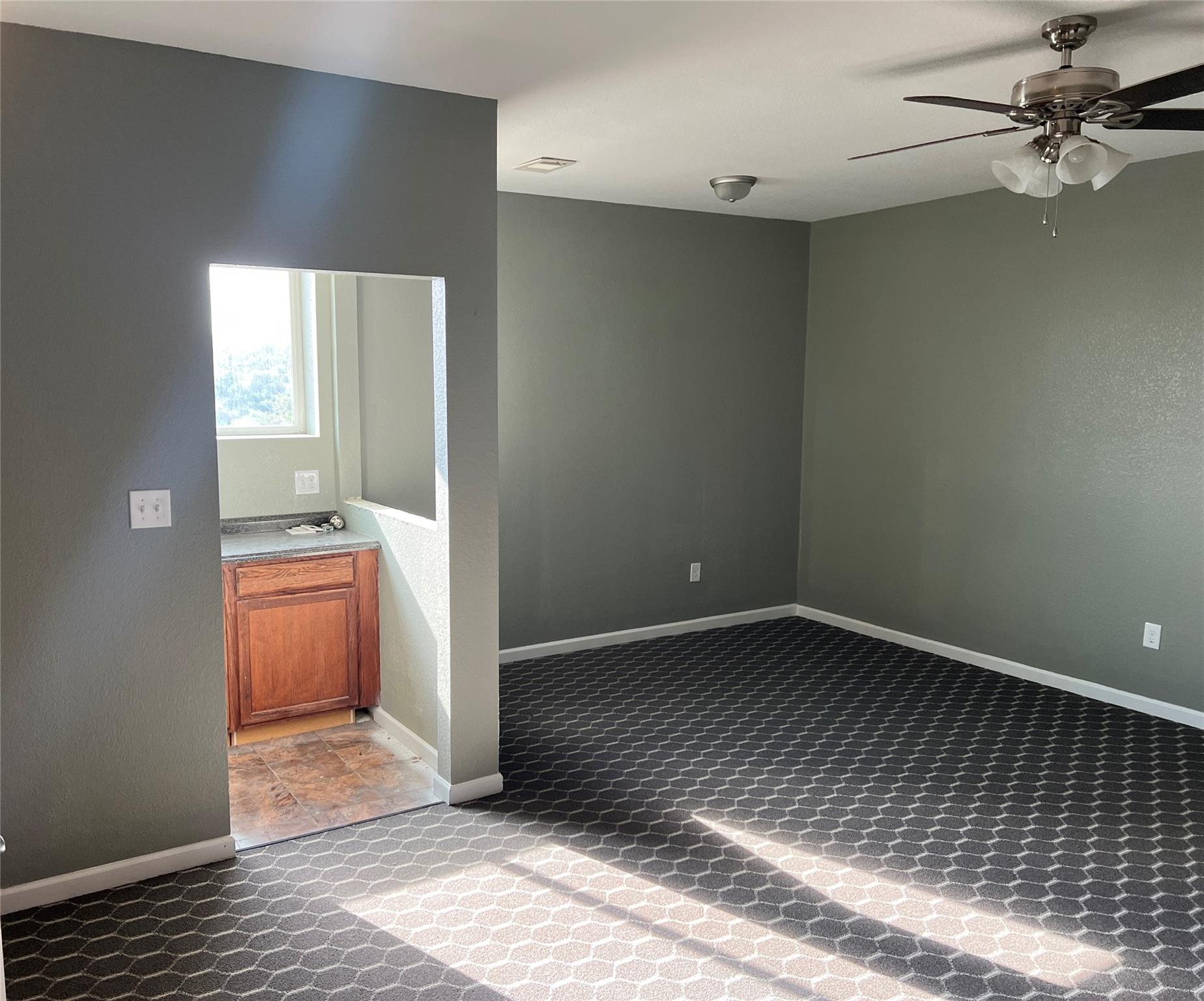 Image 8 of 25 For 15014 Iowa St