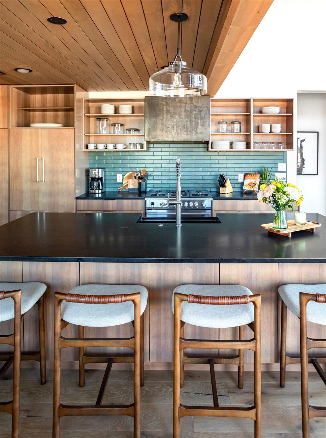 Image 13 of 40 For 9361 Us Highway 290 107