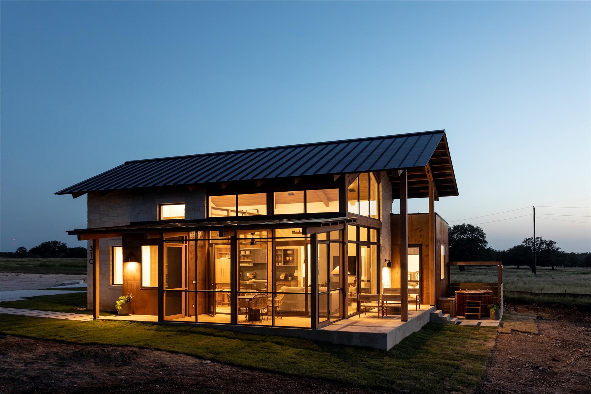 Image 3 of 40 For 9361 Us Highway 290 107