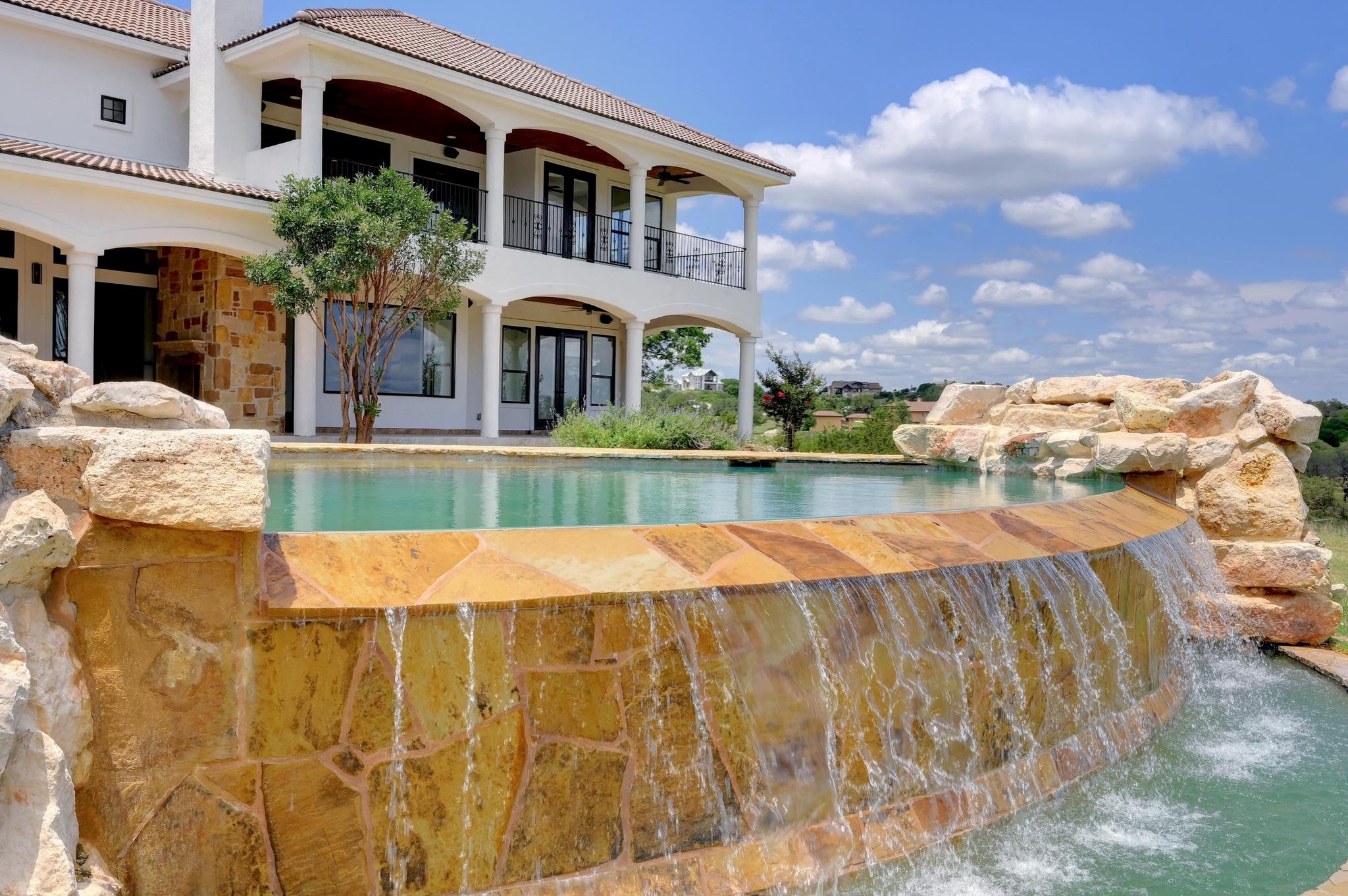 Image 9 of 37 For 144 Serene St