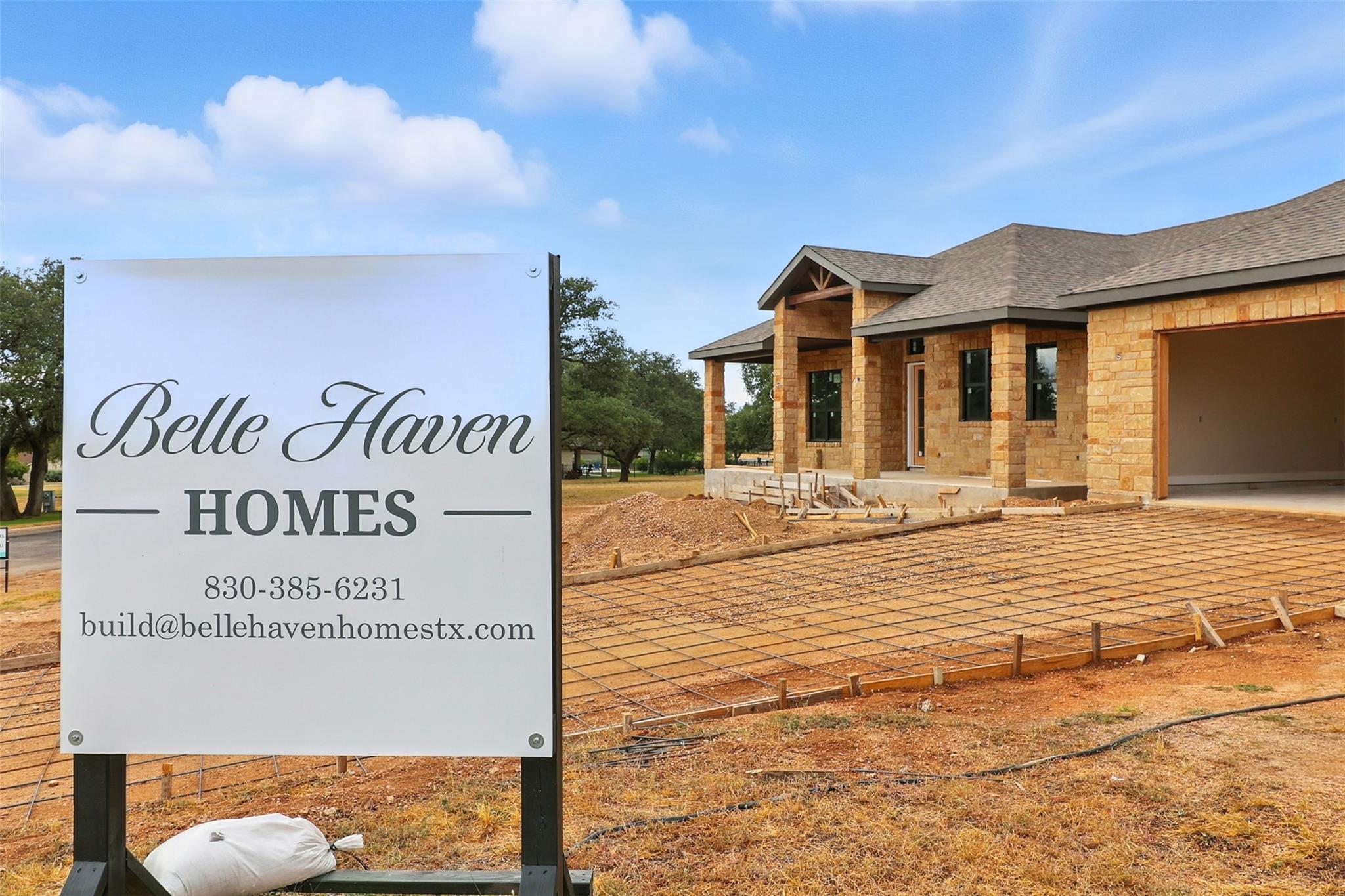 Details for 128 Broadgreen Trl, Kingsland, TX 78639