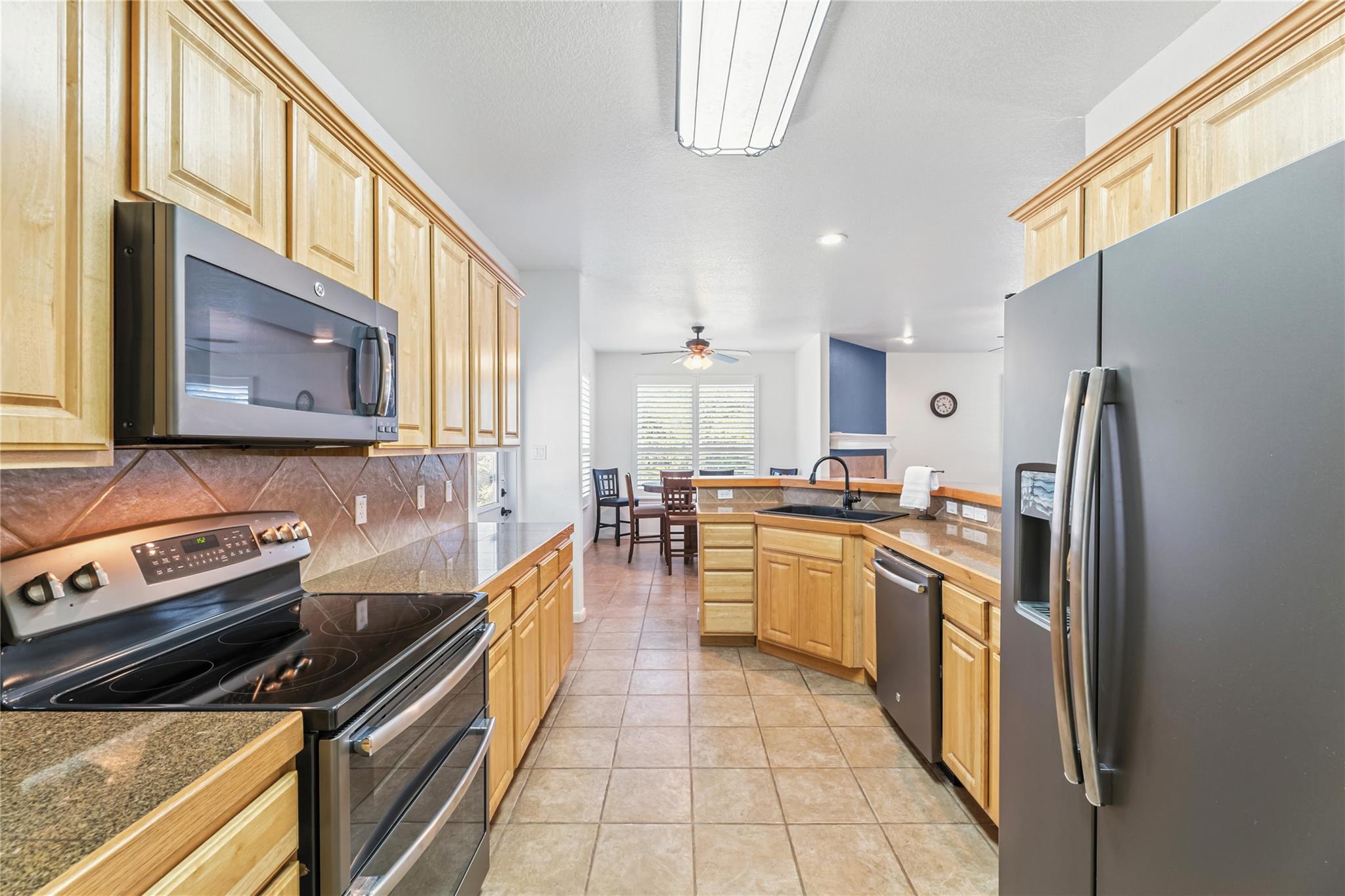 Image 5 of 13 For 1711 Lake Bluff Blf