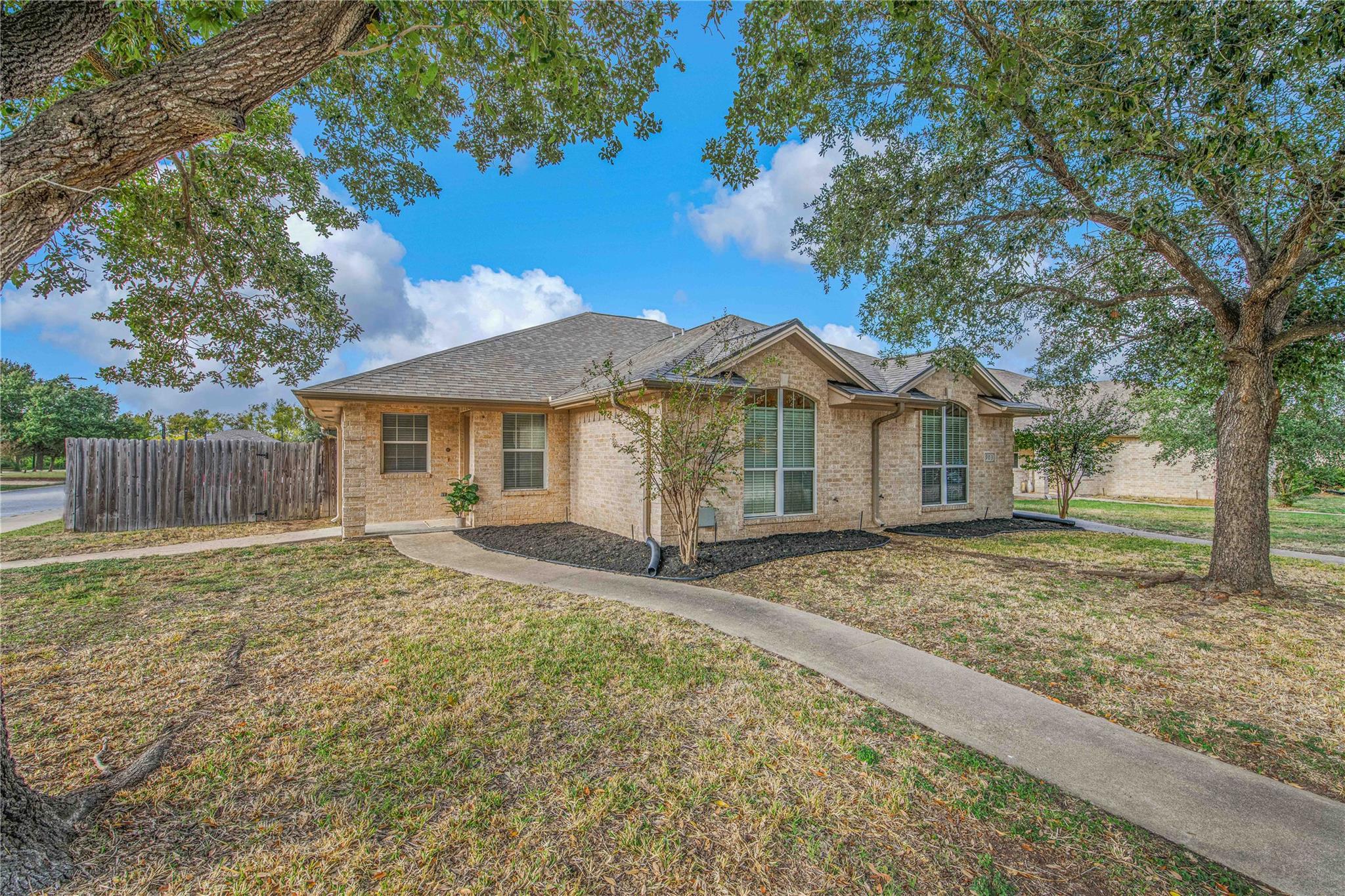 Details for 901 Crepe Myrtle St, College Station, TX 77845
