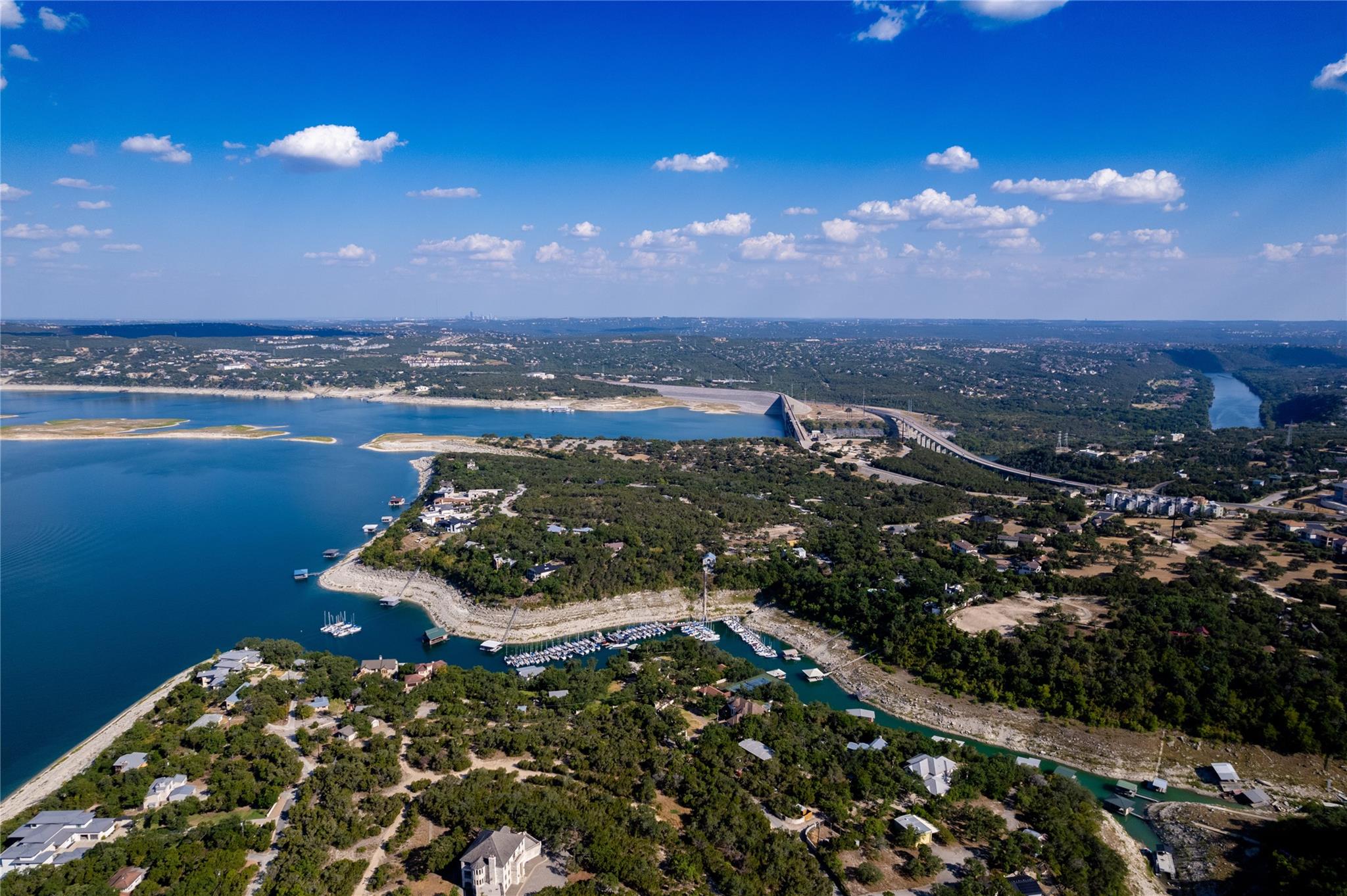 Image 14 of 34 For 14610 Agarita Rd