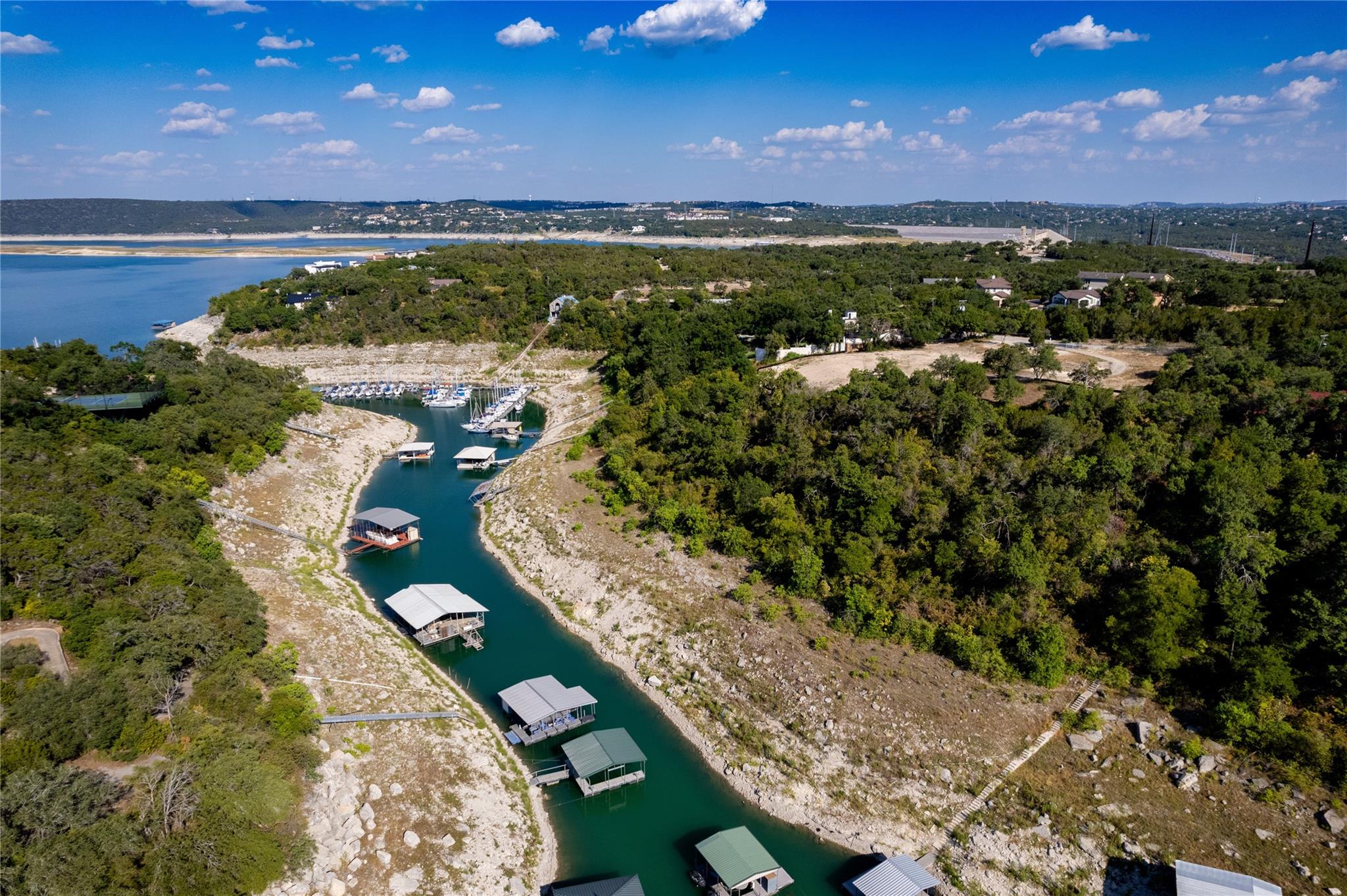 Image 18 of 34 For 14610 Agarita Rd