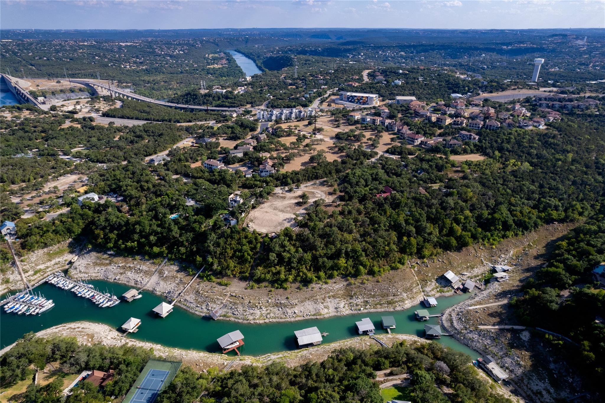 Image 19 of 34 For 14610 Agarita Rd