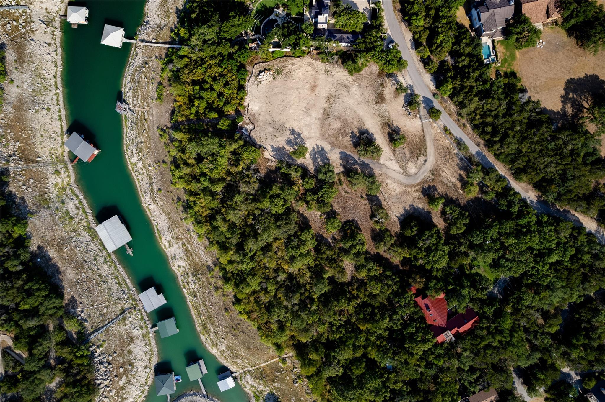 Image 21 of 34 For 14610 Agarita Rd