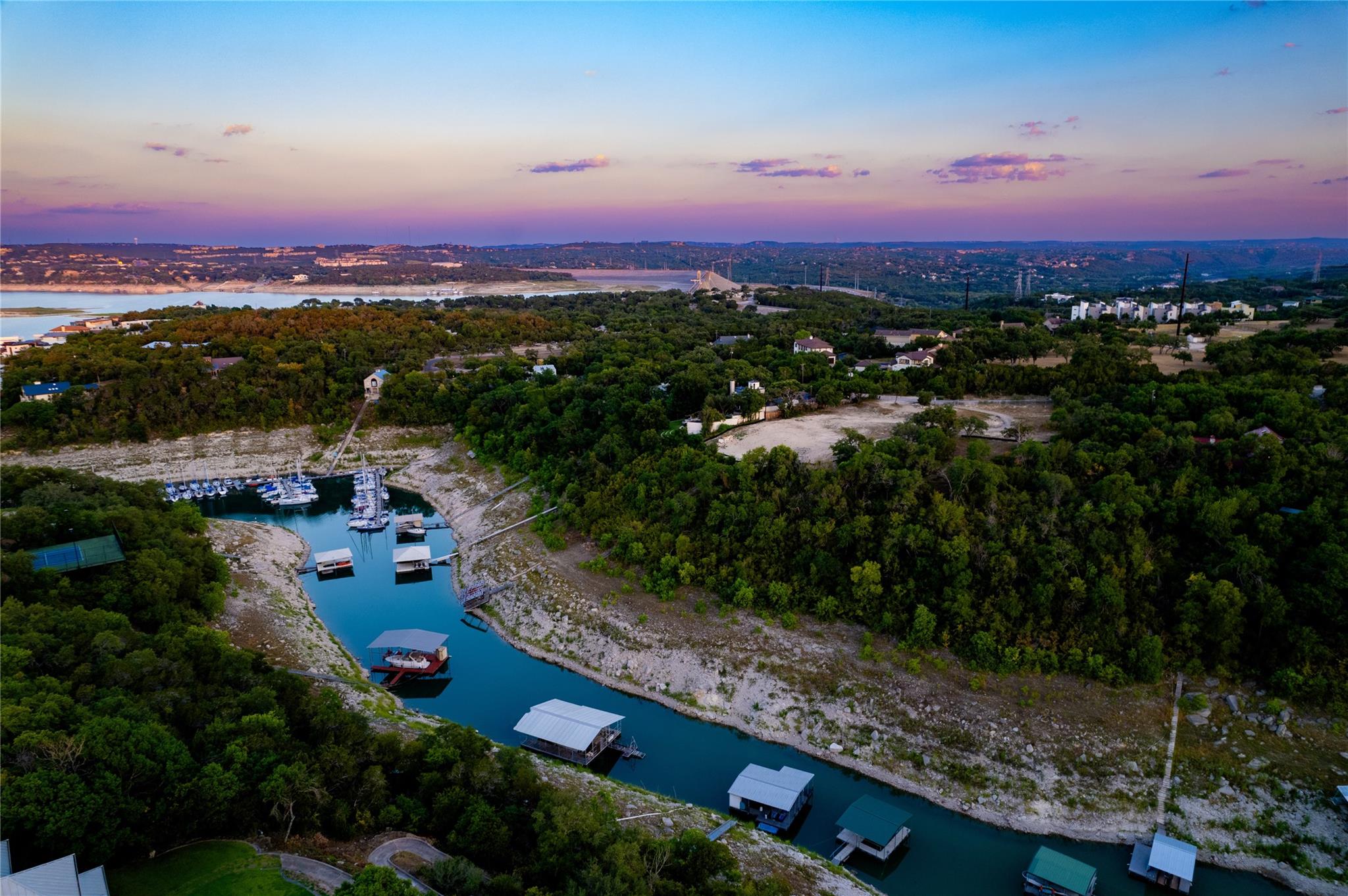 Image 26 of 34 For 14610 Agarita Rd