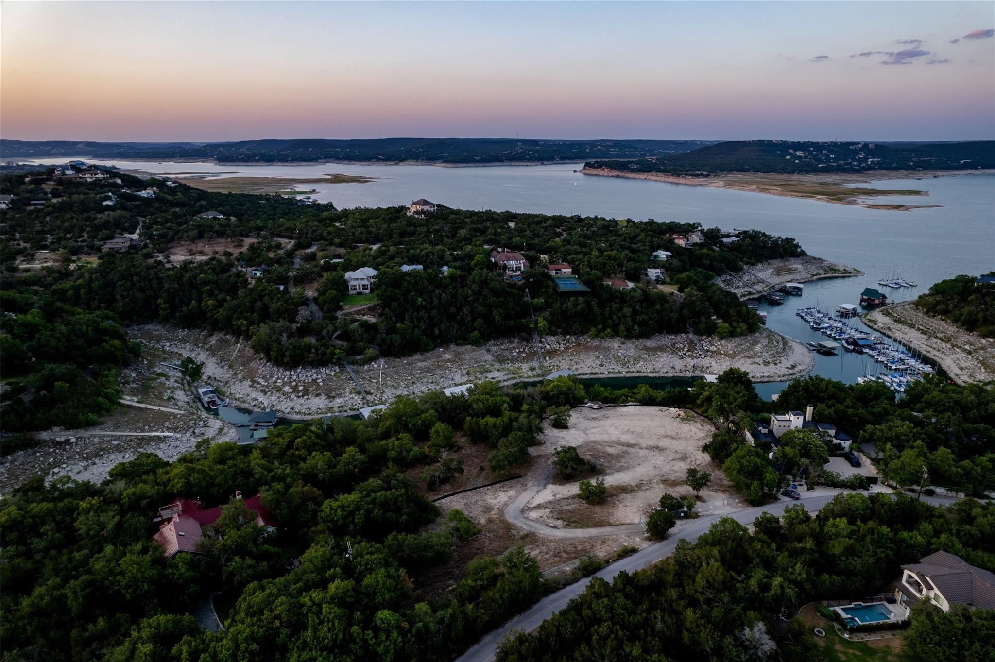 Image 29 of 34 For 14610 Agarita Rd