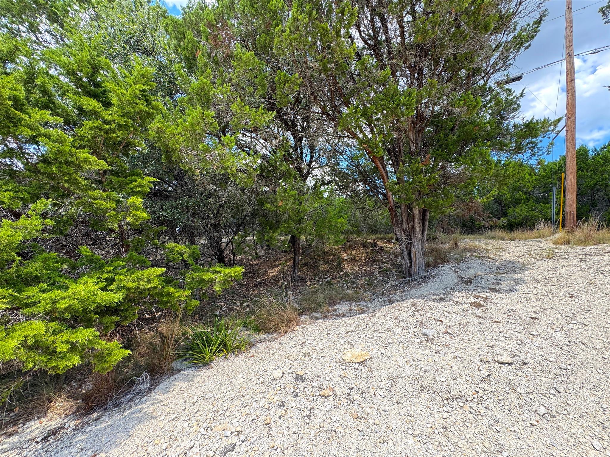 Image 14 of 16 For 861, 881 Riviera Dr