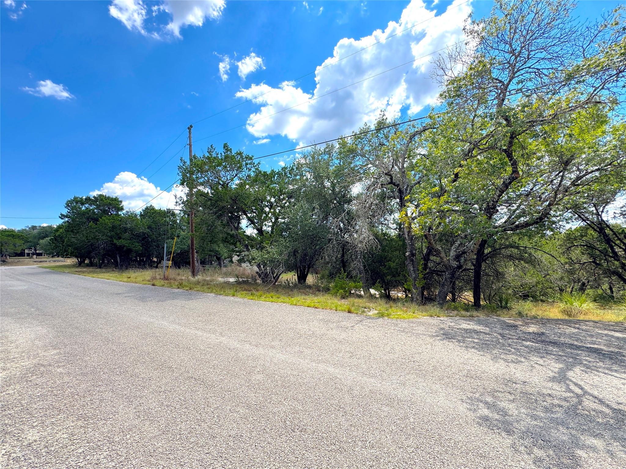 Image 16 of 16 For 861, 881 Riviera Dr