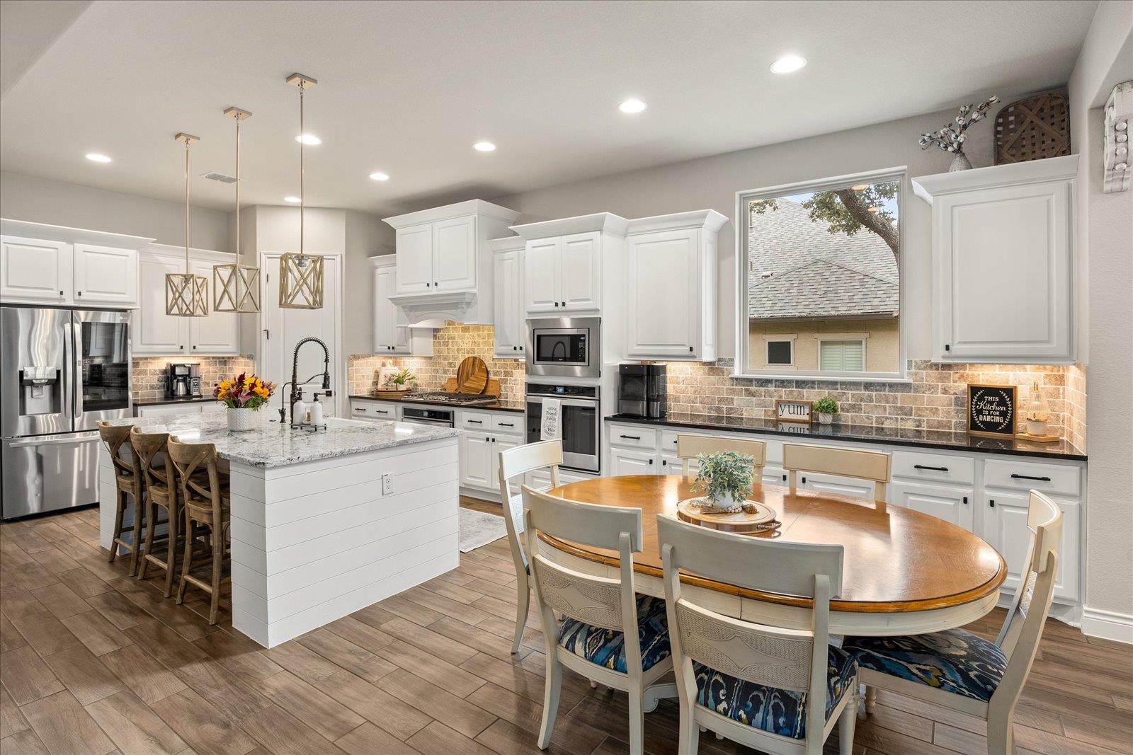 Image 13 of 40 For 158 Cool Rock Rd