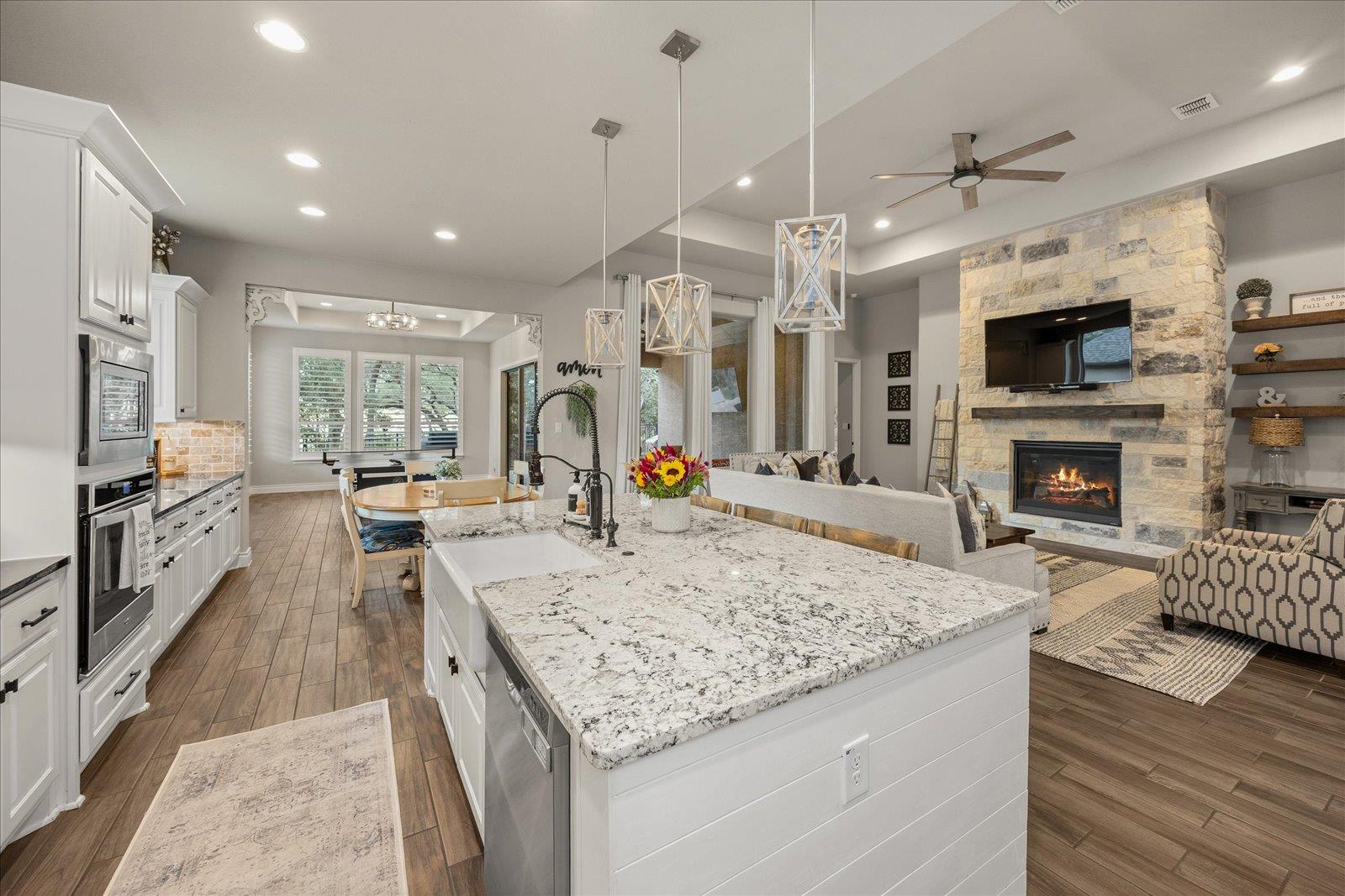 Image 17 of 40 For 158 Cool Rock Rd