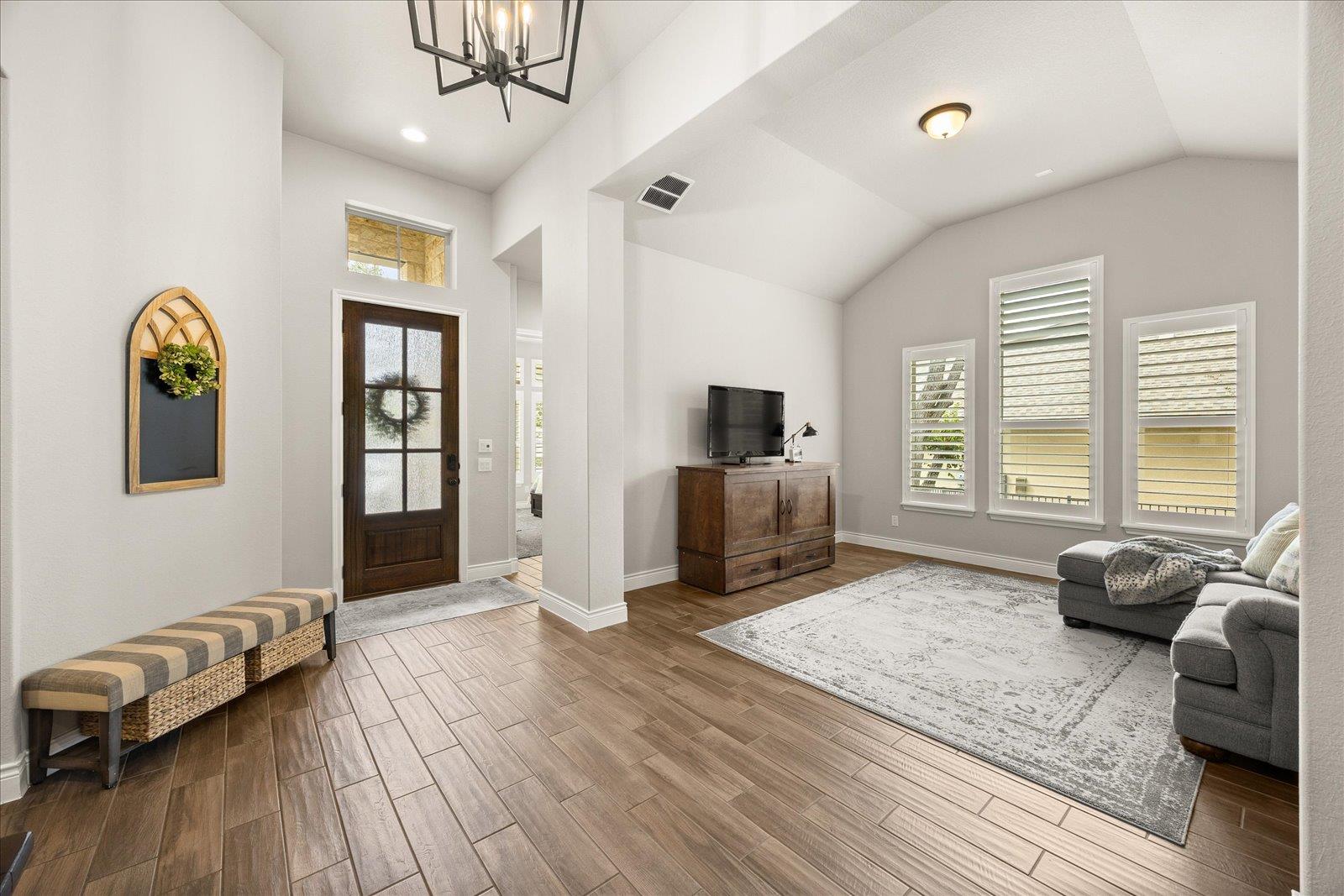 Image 5 of 40 For 158 Cool Rock Rd