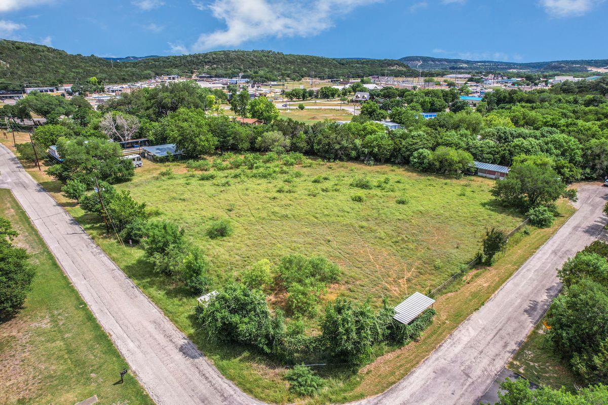 Details for 201 Oak Dr , Canyon Lake, TX 78132