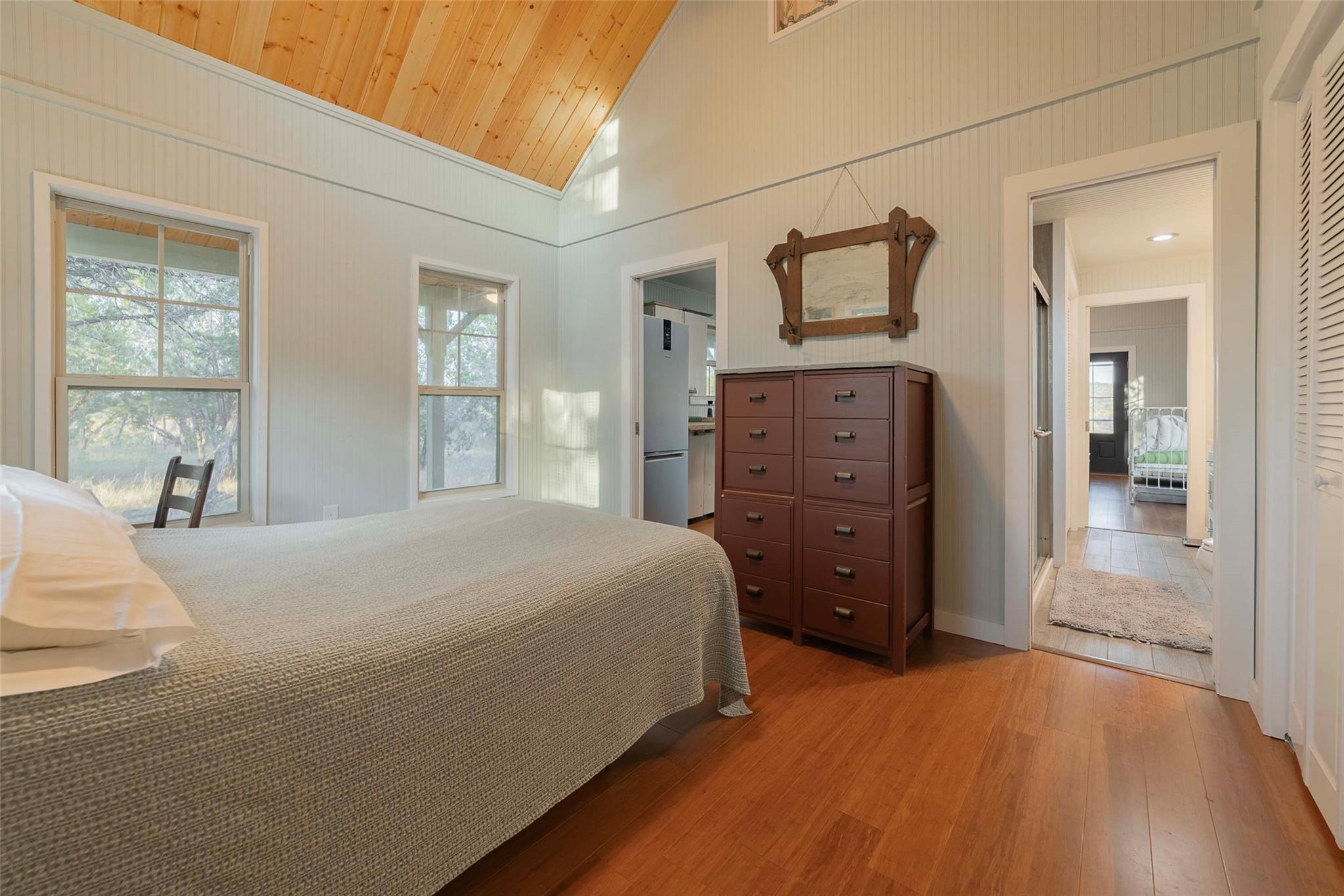 Image 22 of 38 For 8507 Hammett's Crossing