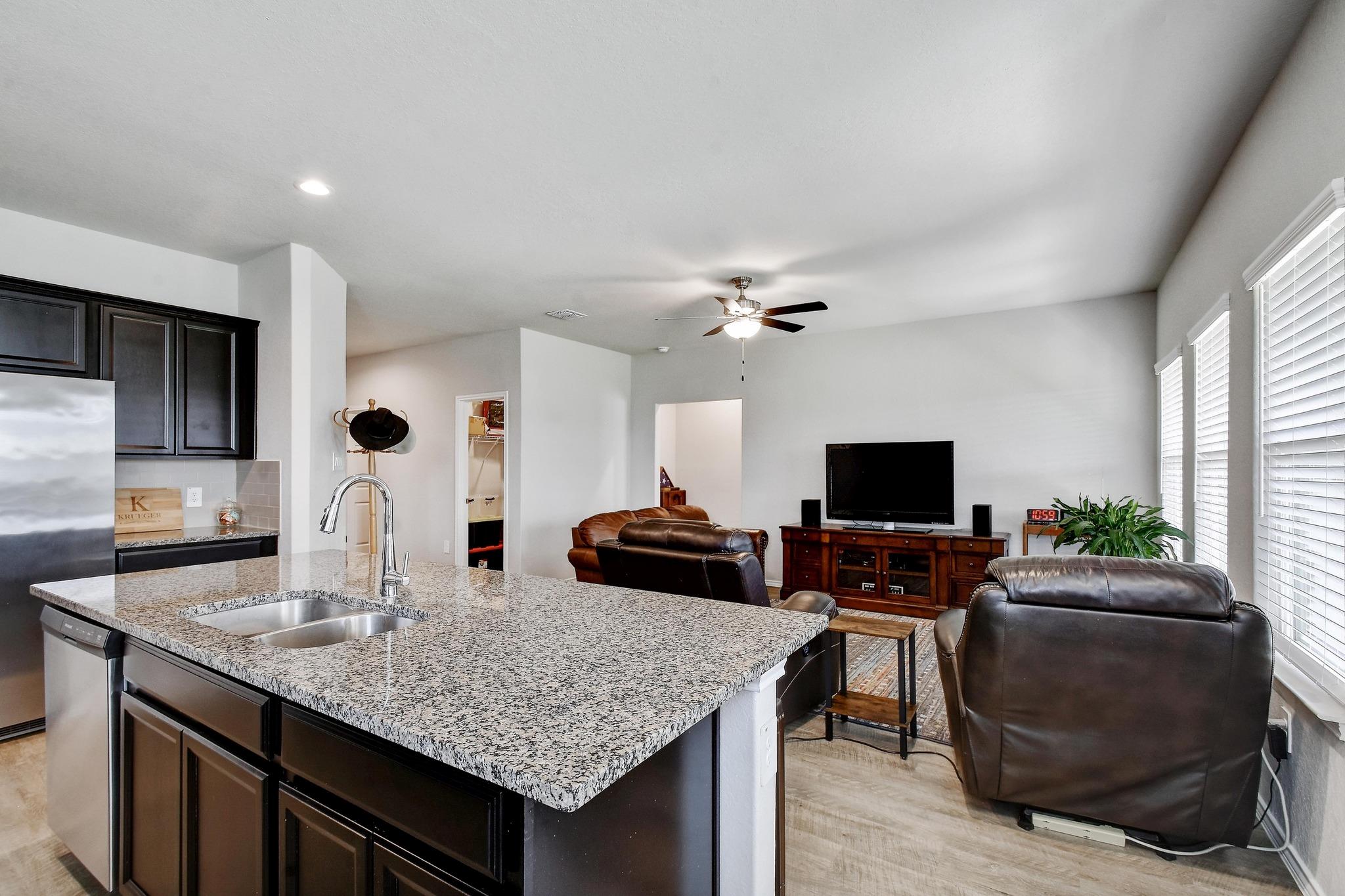 Image 10 of 25 For 733 Peak Pl 