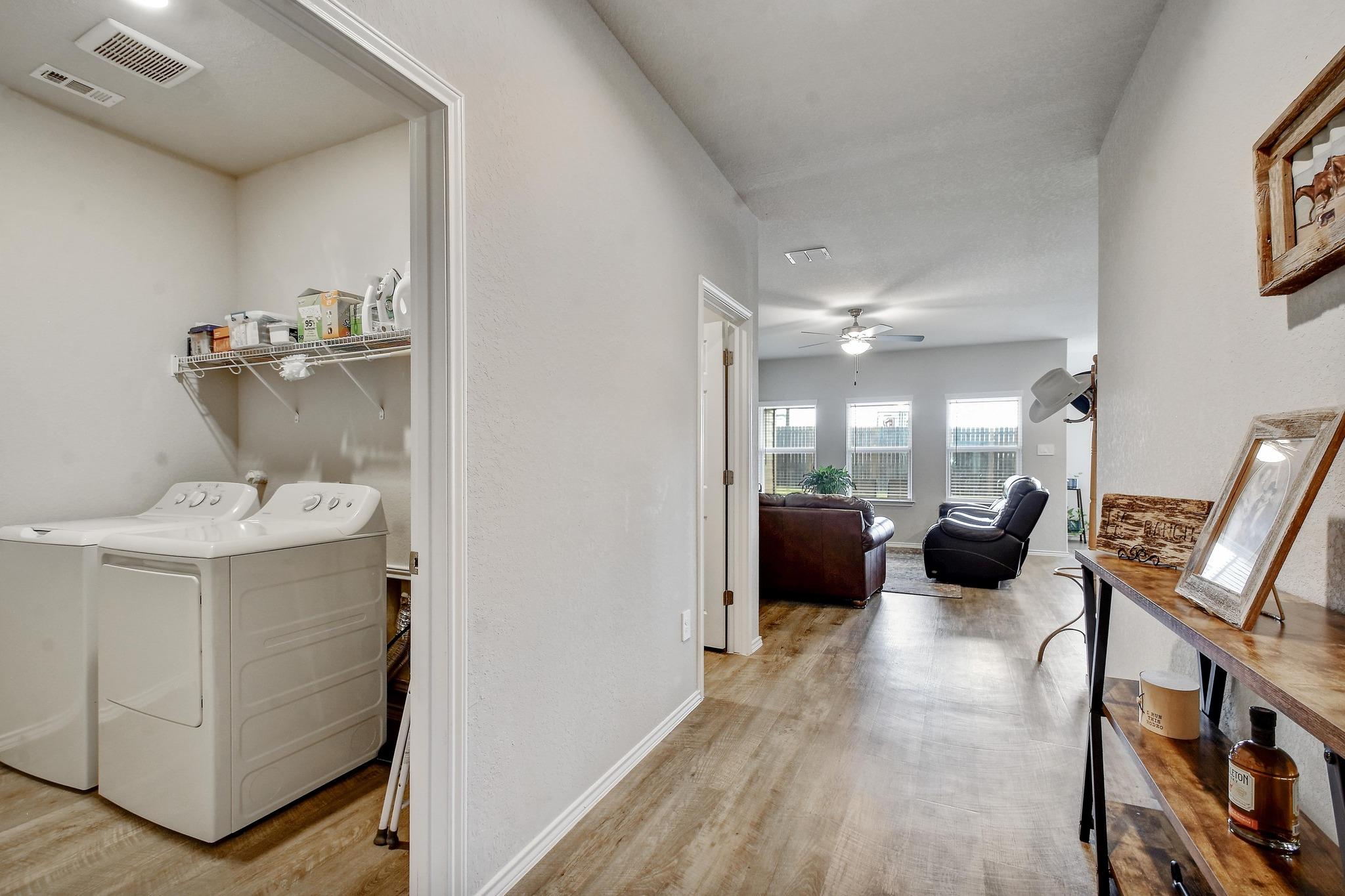 Image 12 of 25 For 733 Peak Pl 