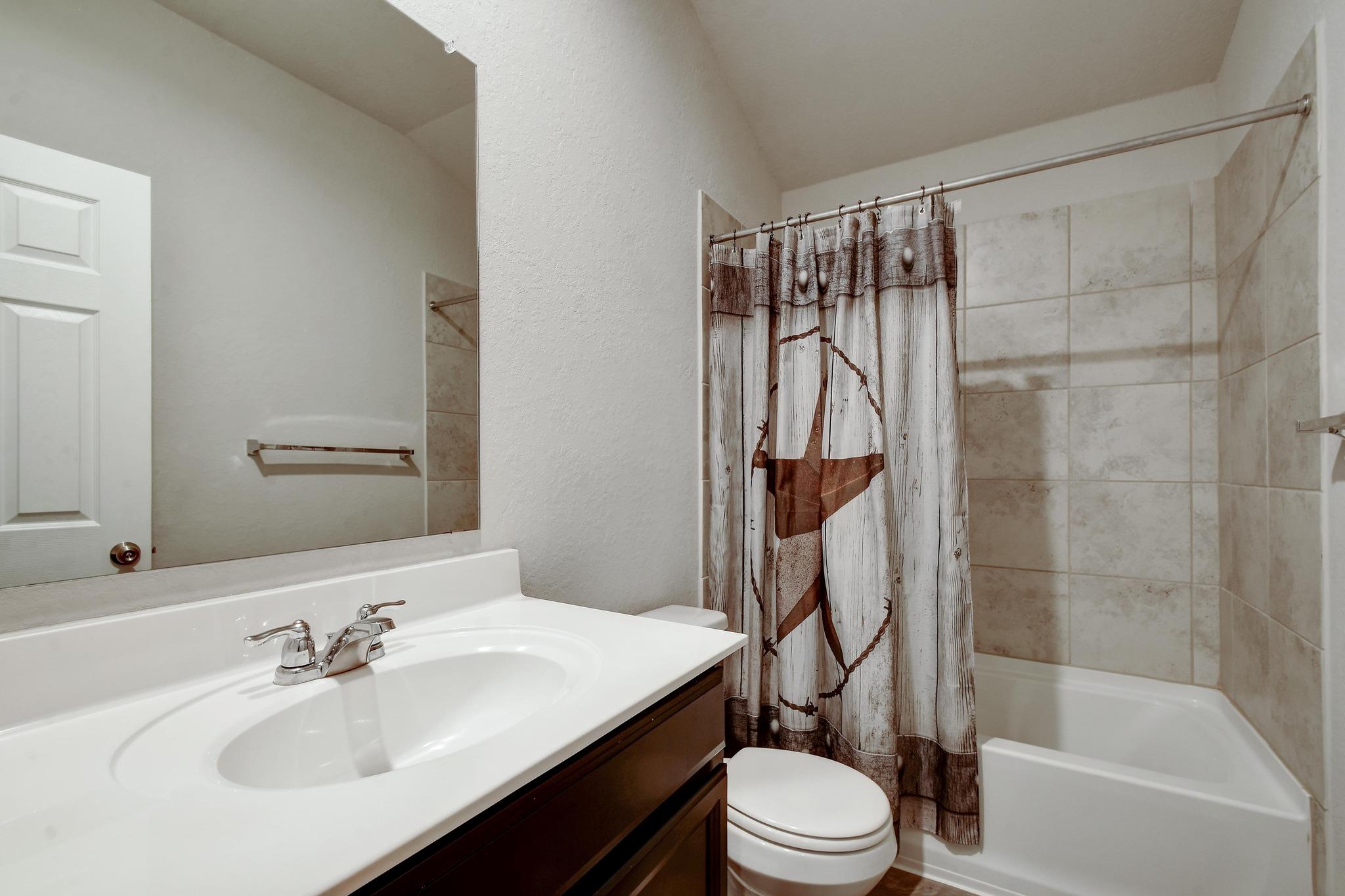 Image 14 of 25 For 733 Peak Pl 