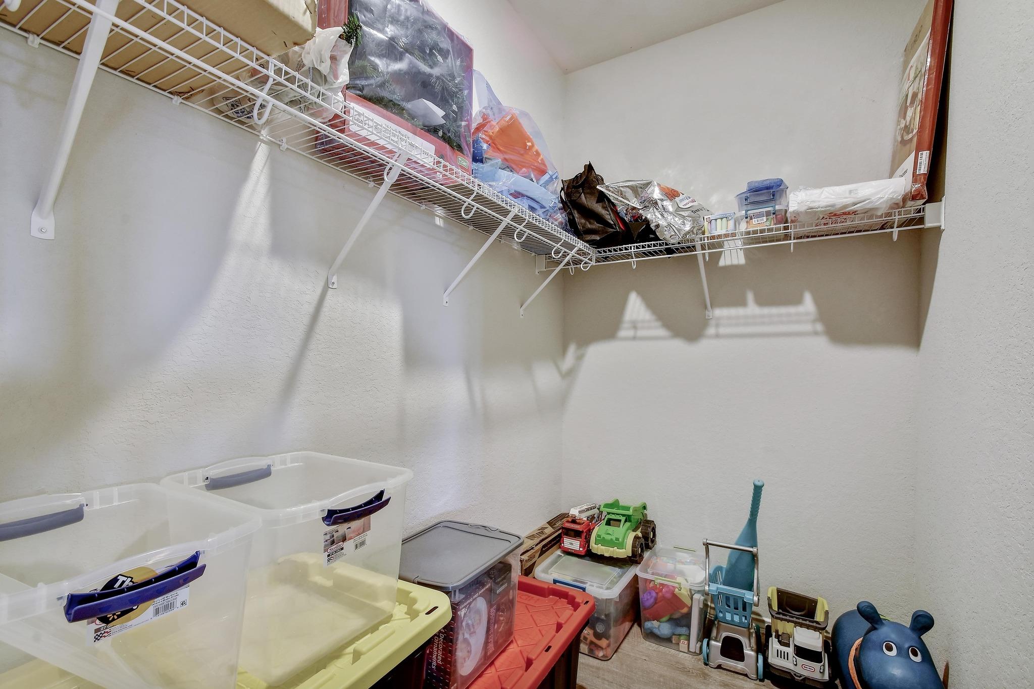 Image 16 of 25 For 733 Peak Pl 