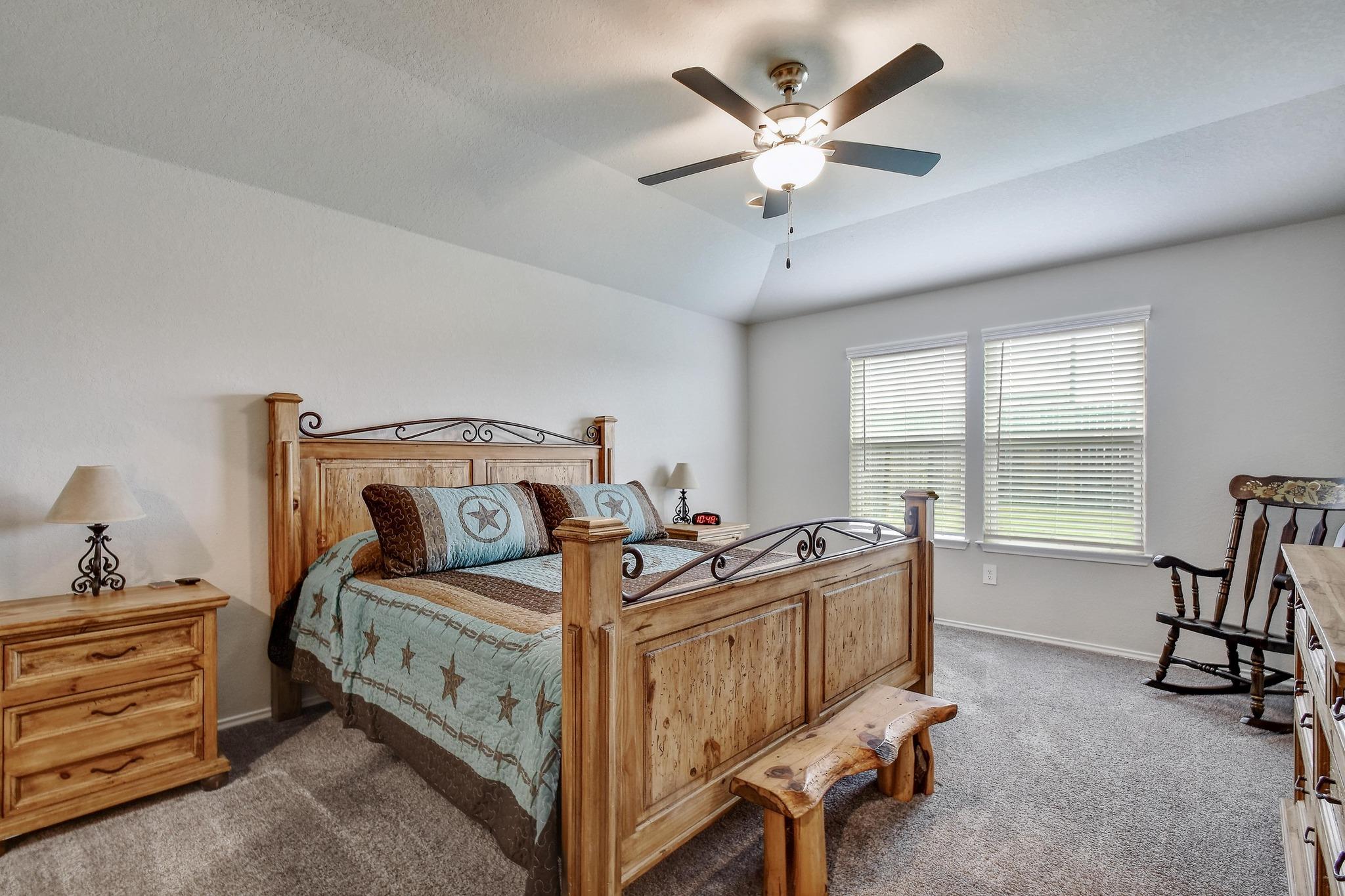 Image 17 of 25 For 733 Peak Pl 