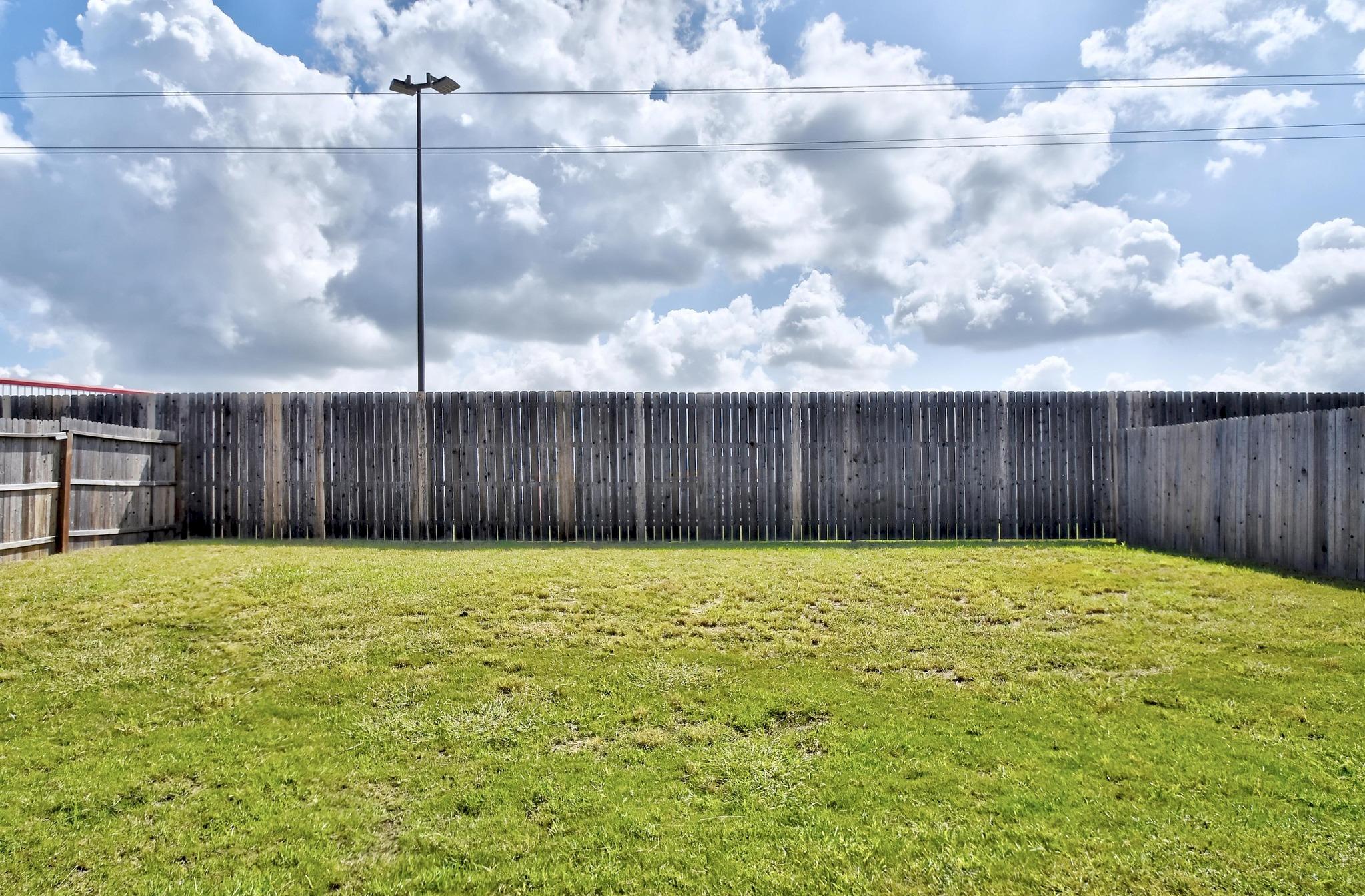 Image 22 of 25 For 733 Peak Pl 