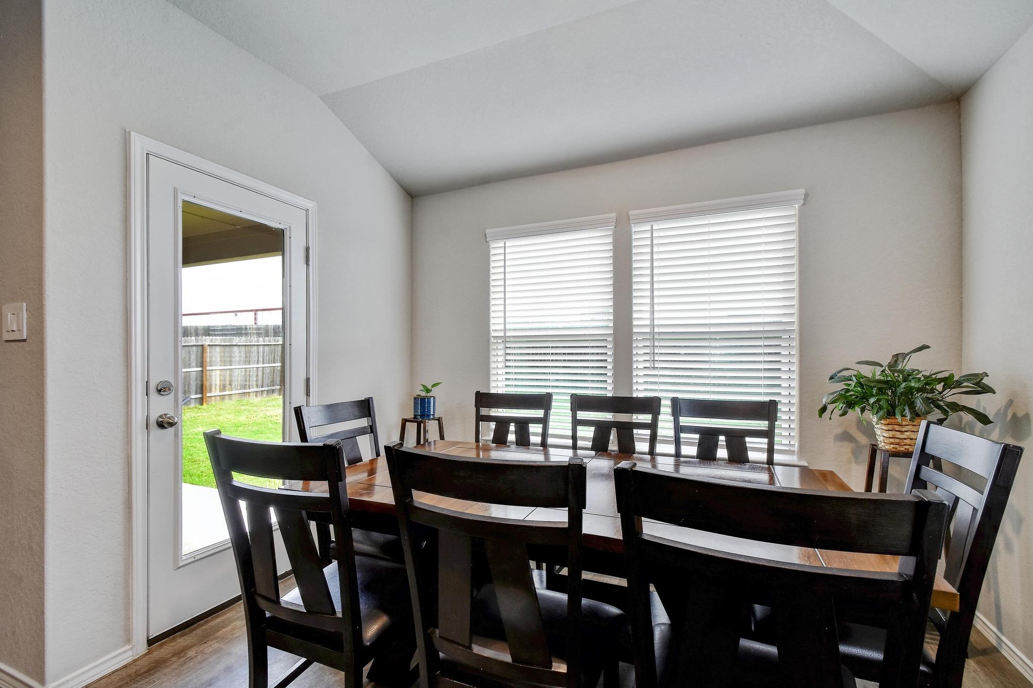 Image 8 of 25 For 733 Peak Pl 