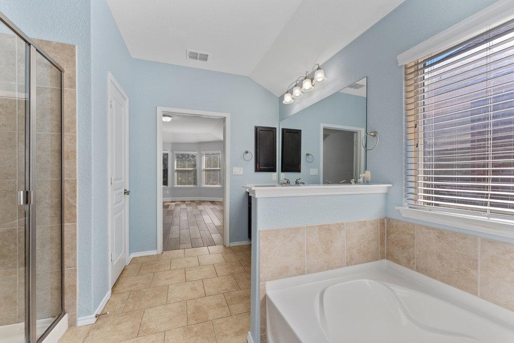 Image 15 of 25 For 27514 Valle Verde