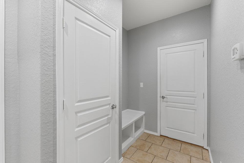 Image 18 of 25 For 27514 Valle Verde