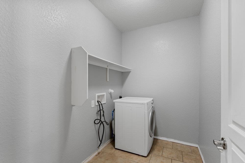 Image 19 of 25 For 27514 Valle Verde