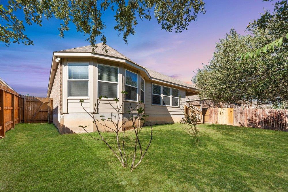 Image 21 of 25 For 27514 Valle Verde