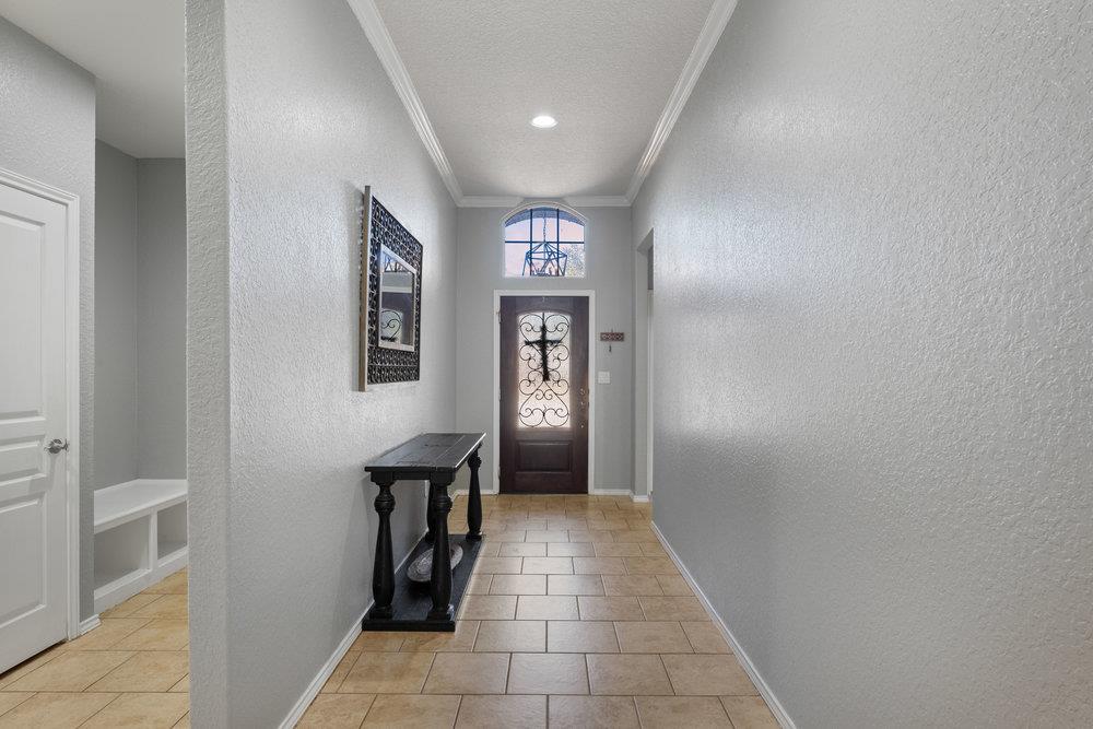 Image 4 of 25 For 27514 Valle Verde