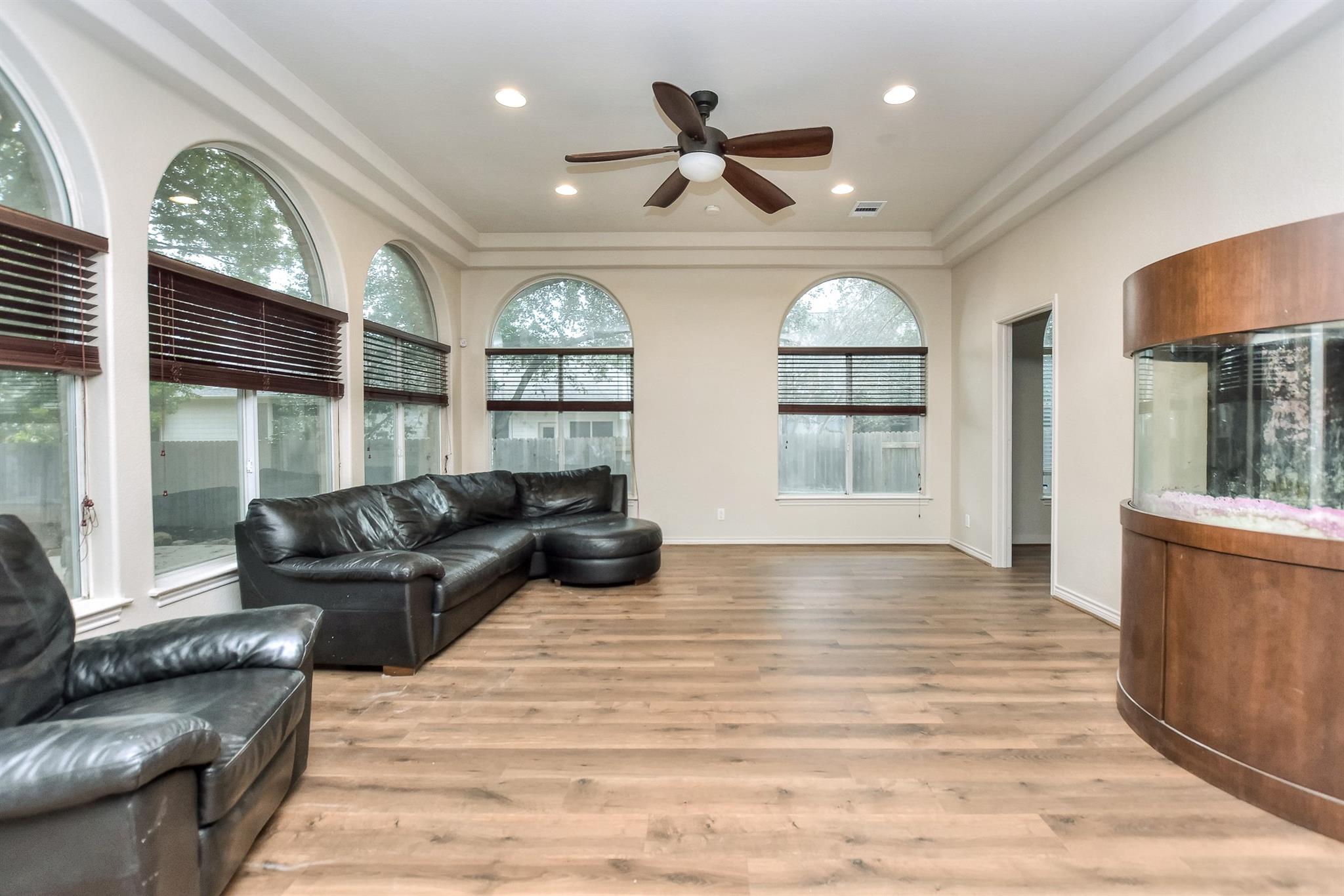 Image 14 of 40 For 9807 Nepal Cv