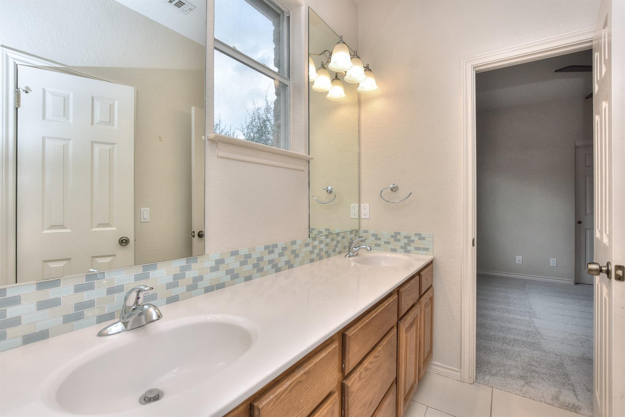 Image 25 of 40 For 9807 Nepal Cv