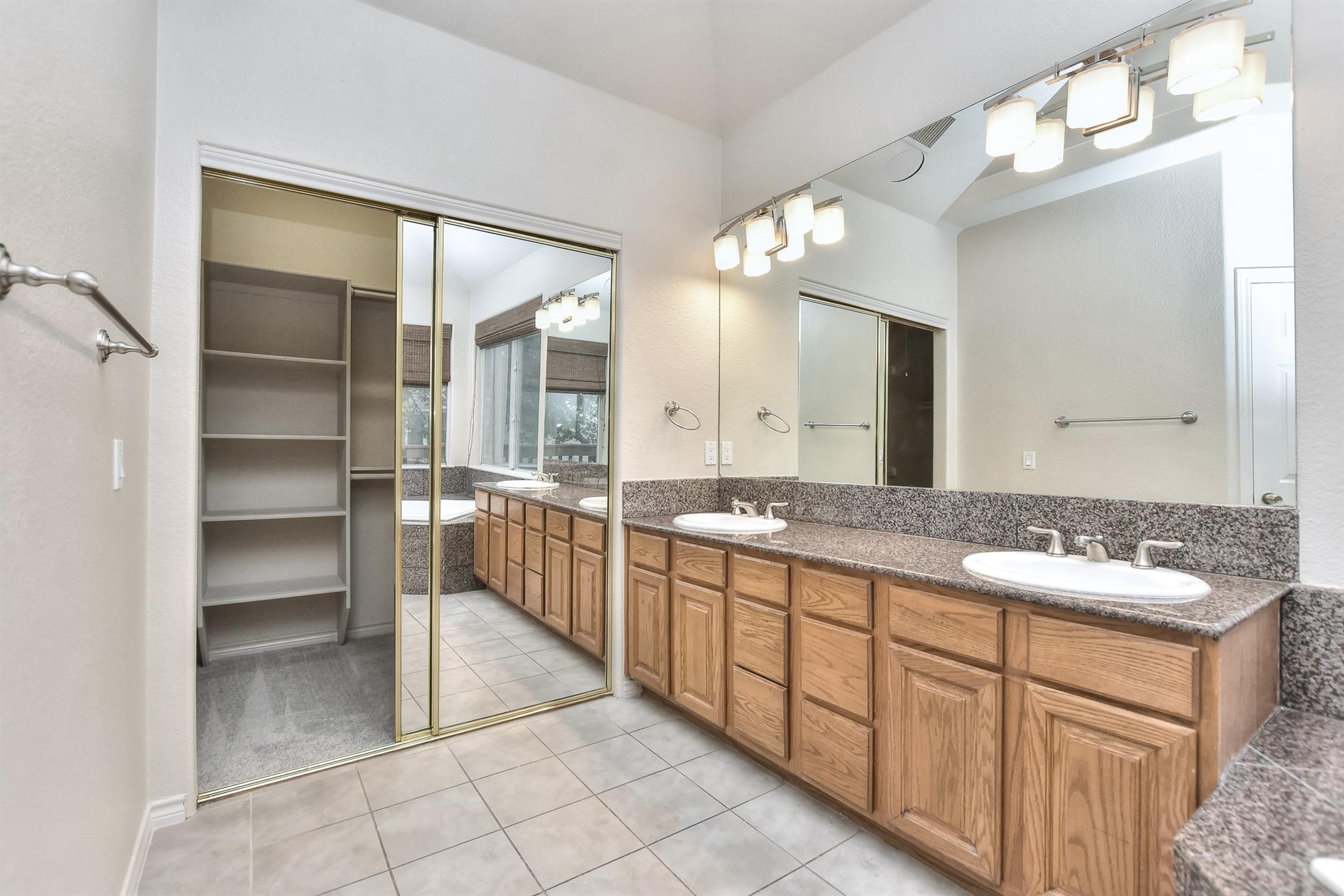 Image 30 of 40 For 9807 Nepal Cv