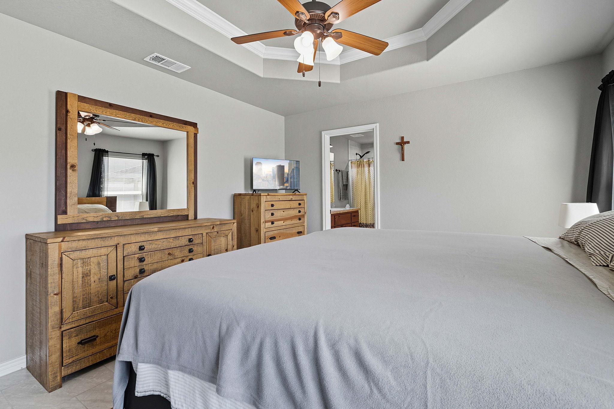 Image 15 of 34 For 760 Henderson Dr