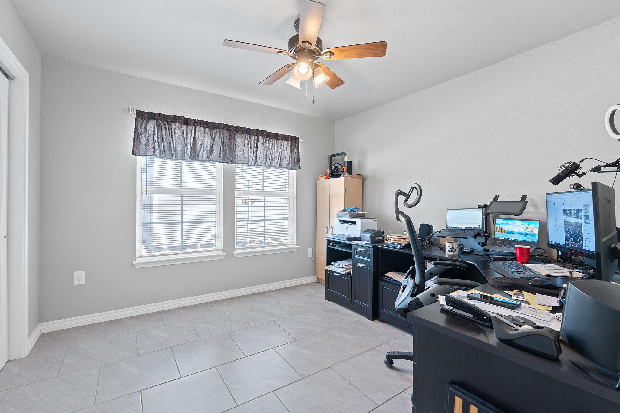 Image 20 of 34 For 760 Henderson Dr