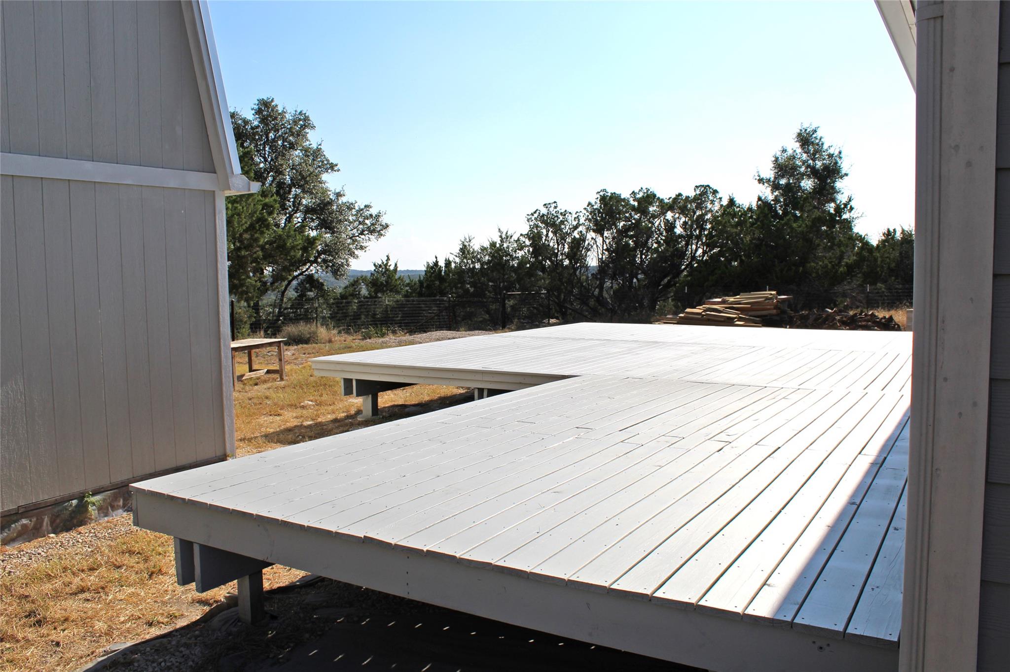 Image 33 of 34 For 760 Henderson Dr