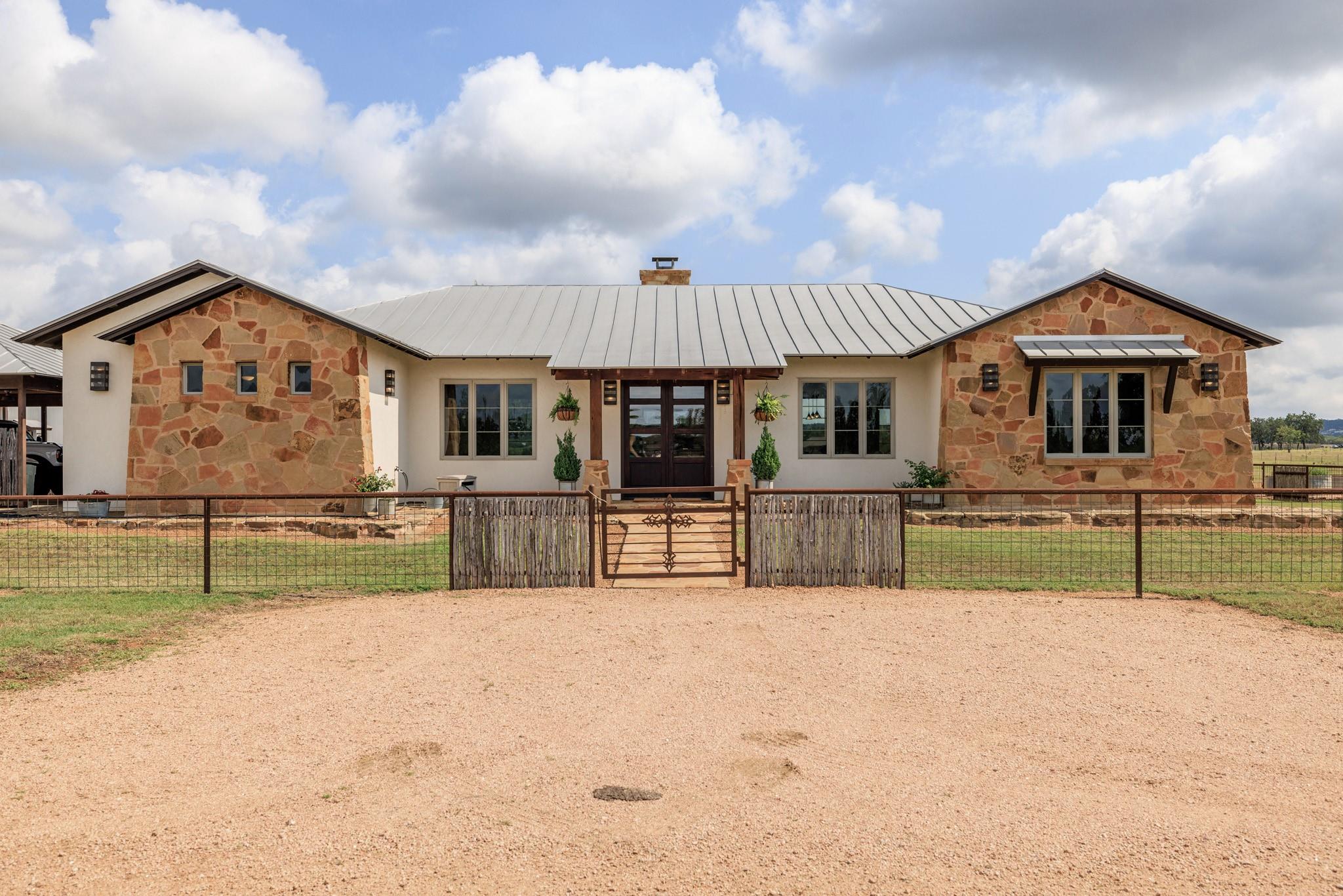 Details for 5686 Ranch Road 1631 Rd, Fredericksburg, TX 78624